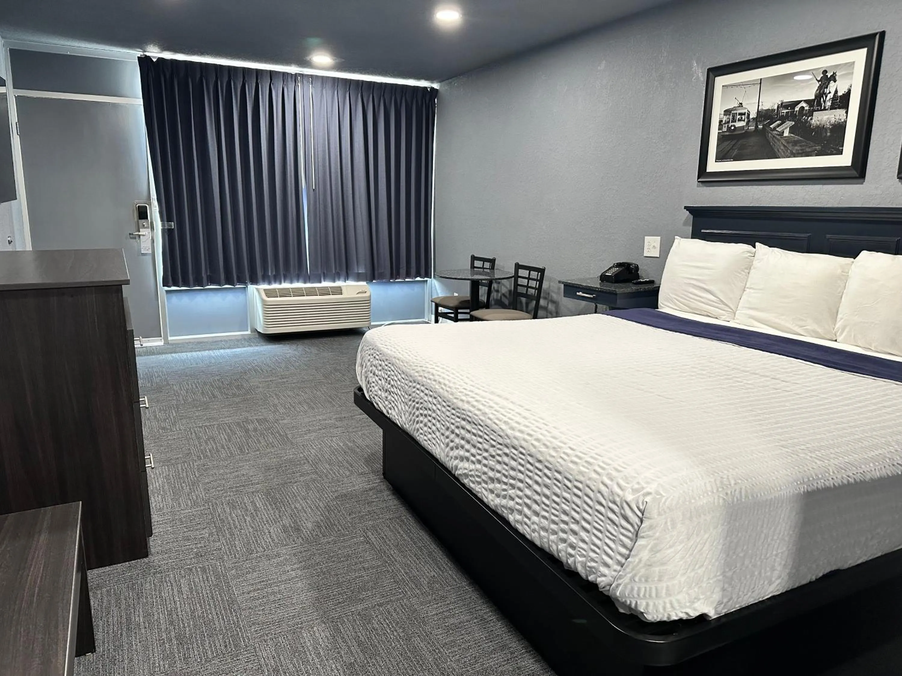 Bed in Interstate Inn