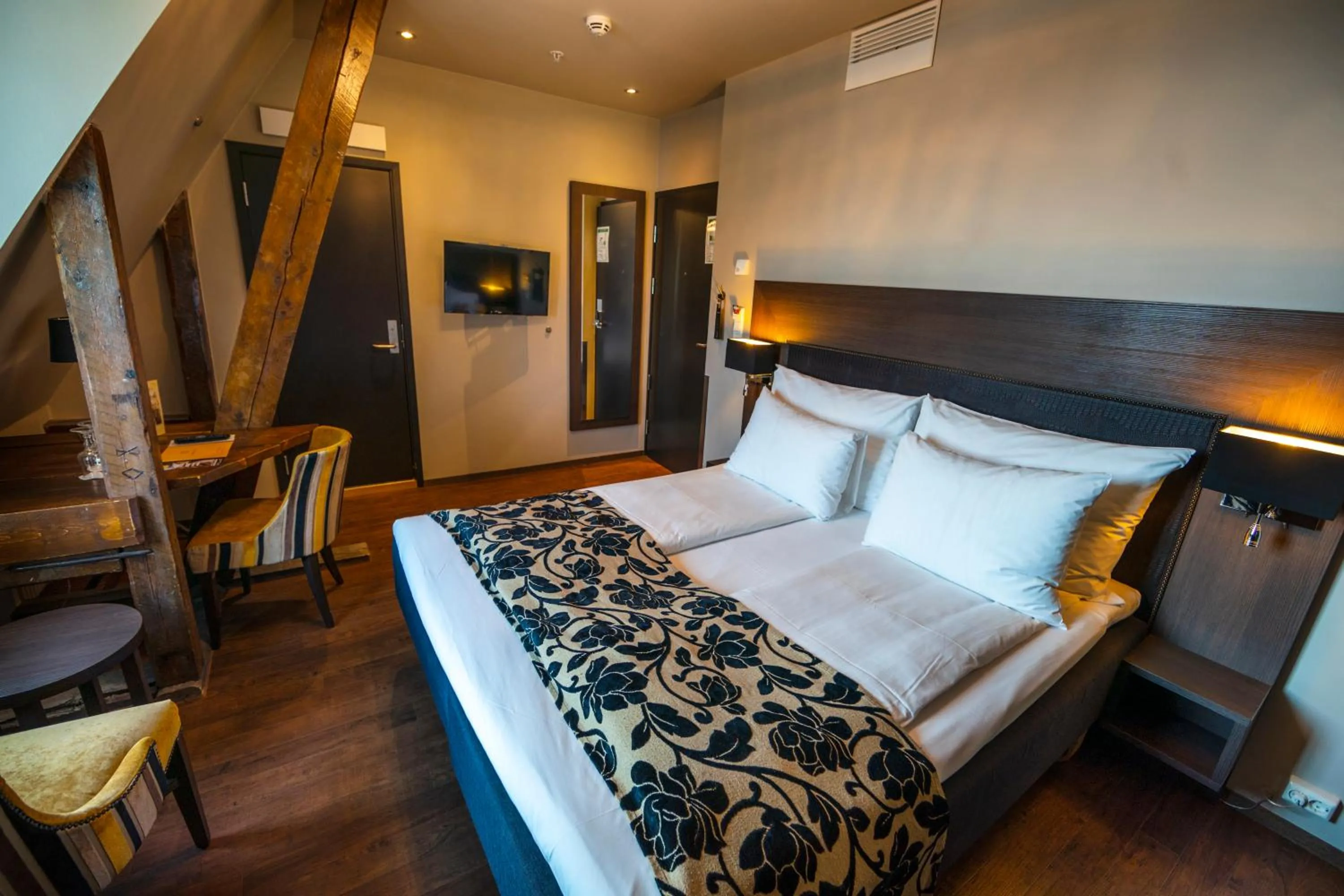 Bedroom, Bed in Banken Hotel