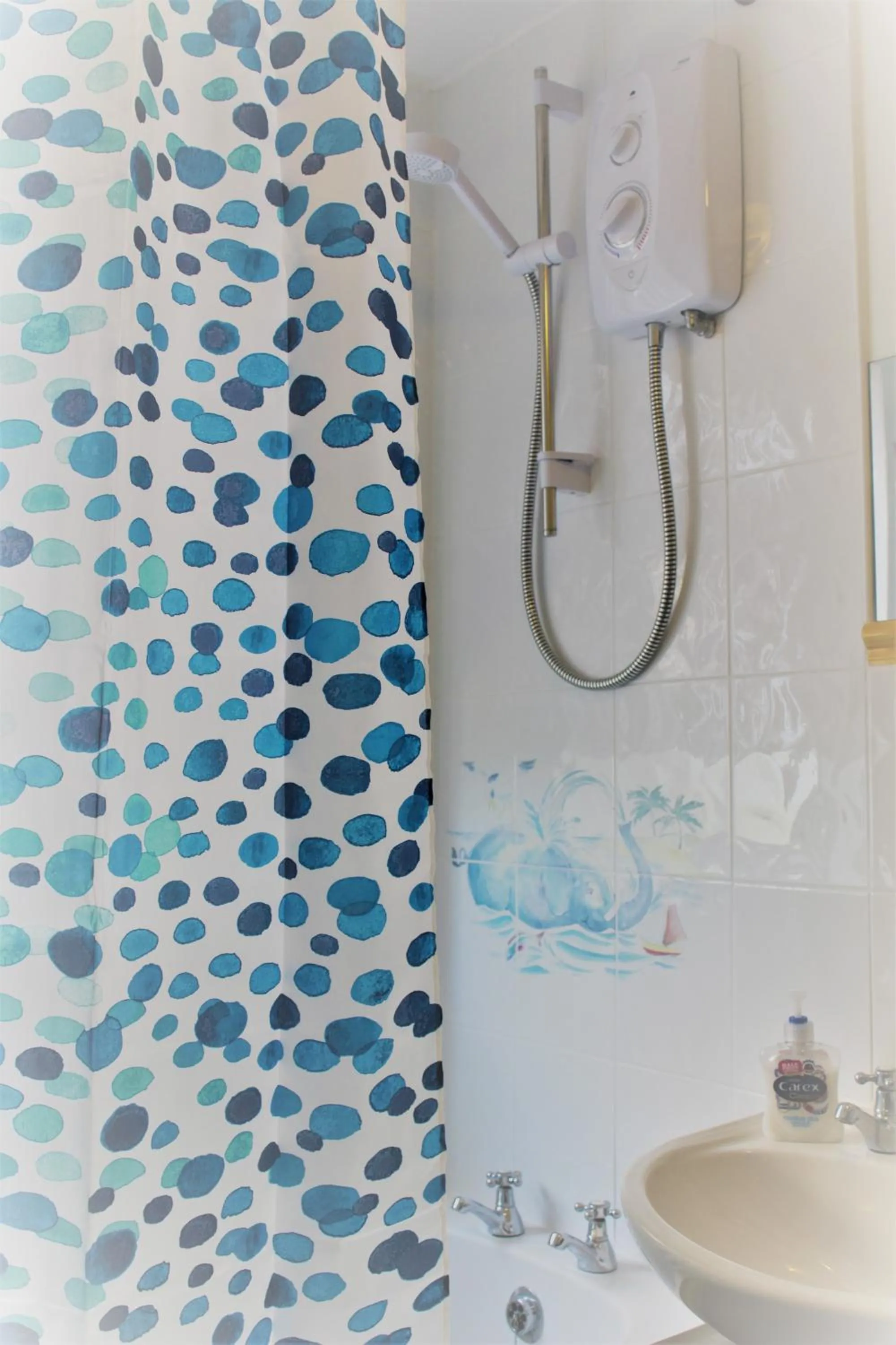 Bathroom in Brambling Fields B&B and Cottages