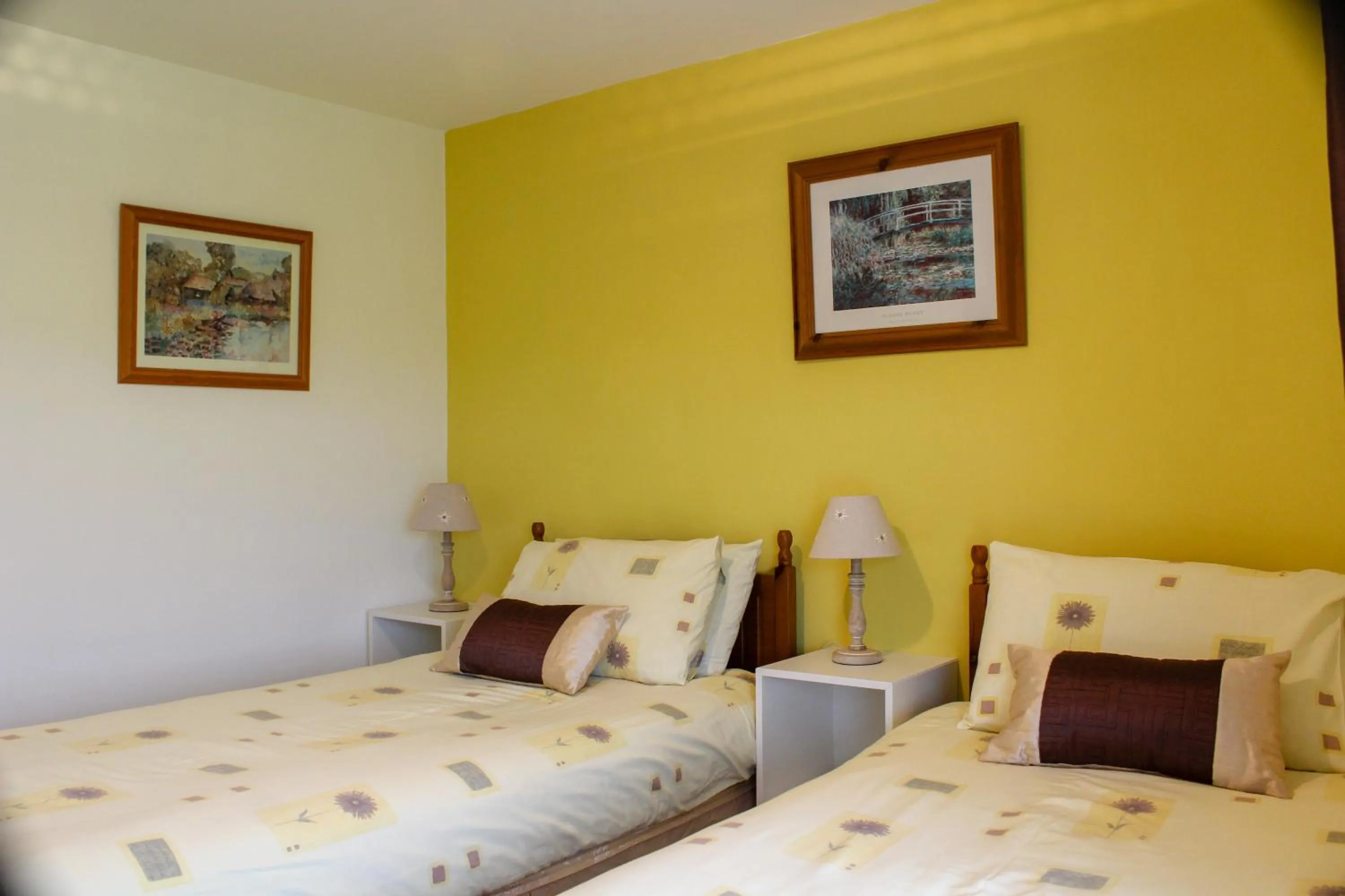 Bedroom in Brambling Fields B&B and Cottages