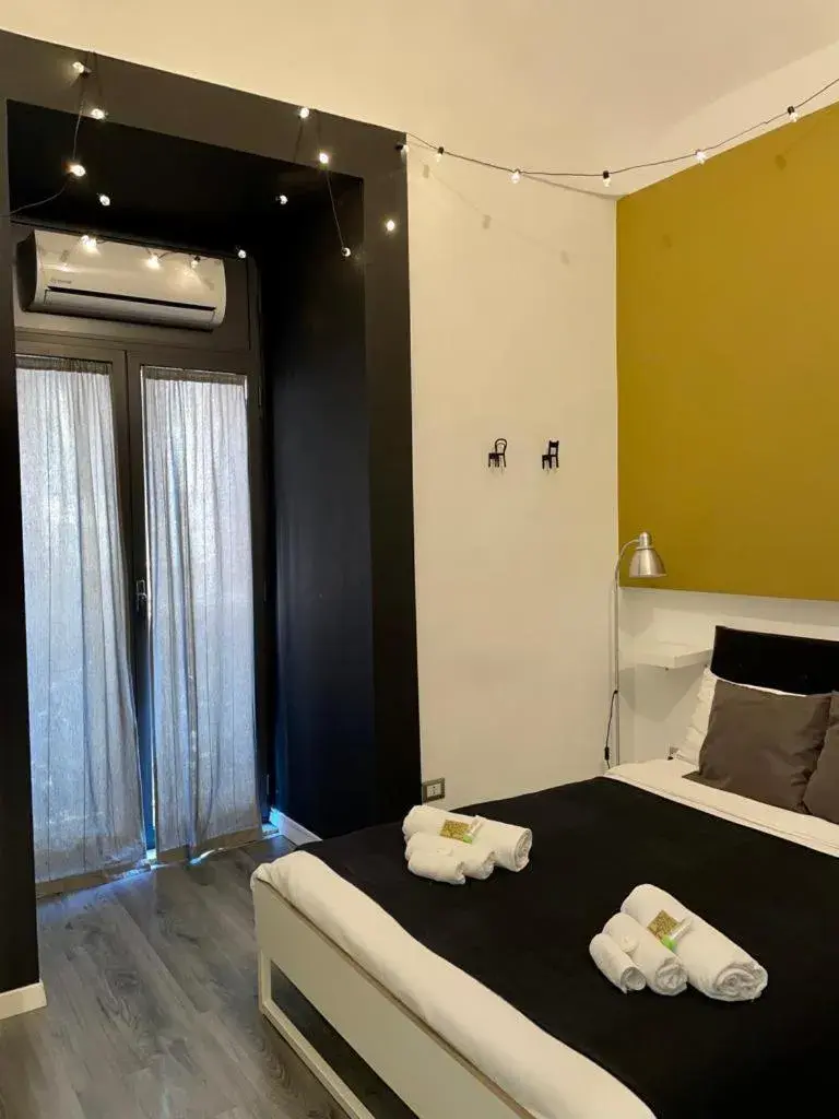 Double Room with Private External Bathroom in Minihomecatania Double Room with Private External Bathroom in Minihomecatania