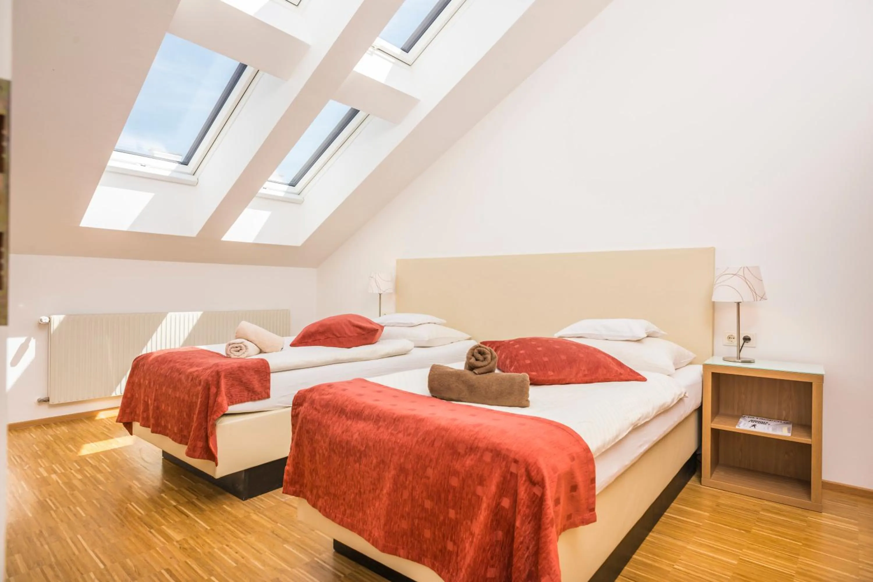 Photo of the whole room, Bed in Appartements Ferchergasse