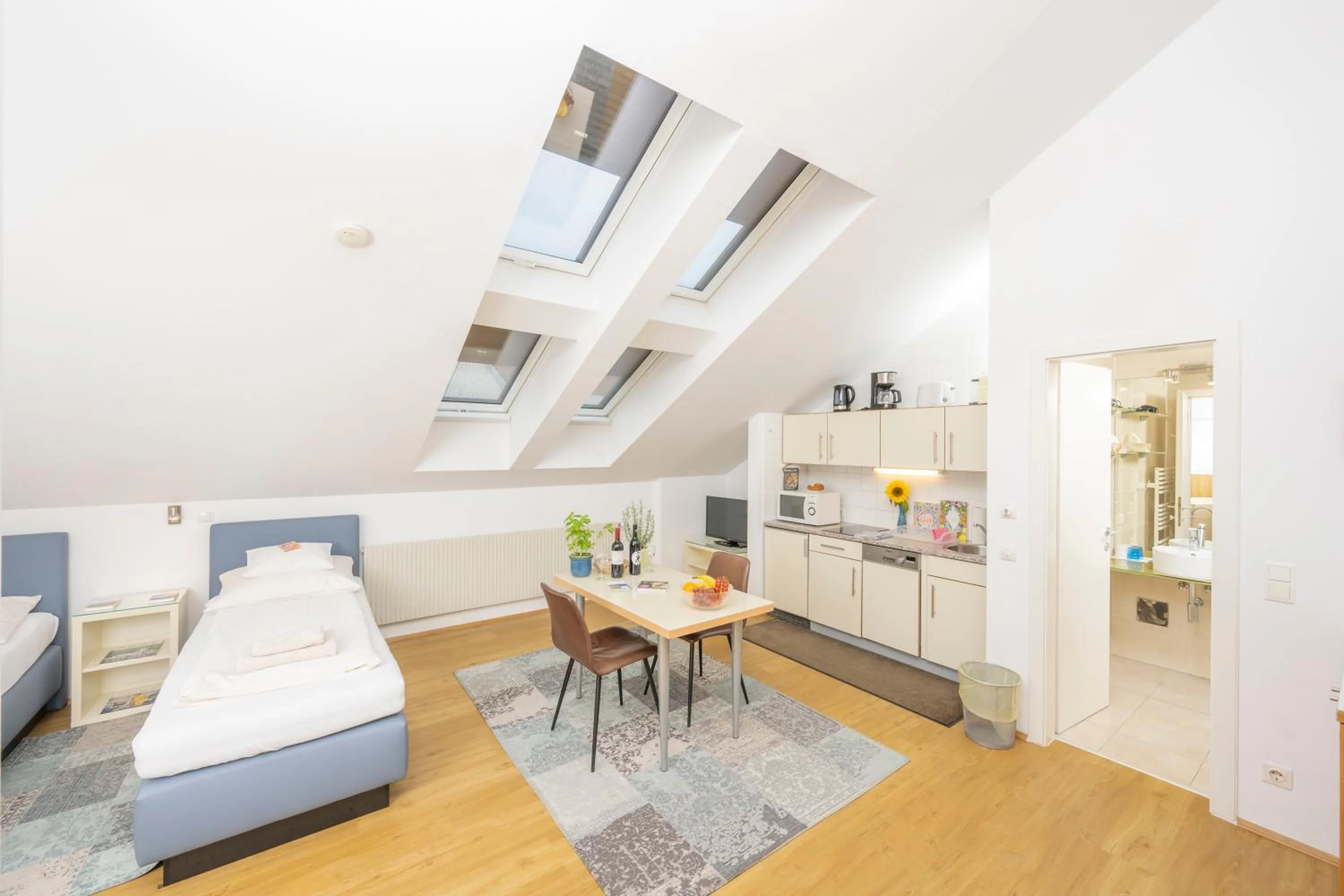 Photo of the whole room, Bed in Appartements Ferchergasse