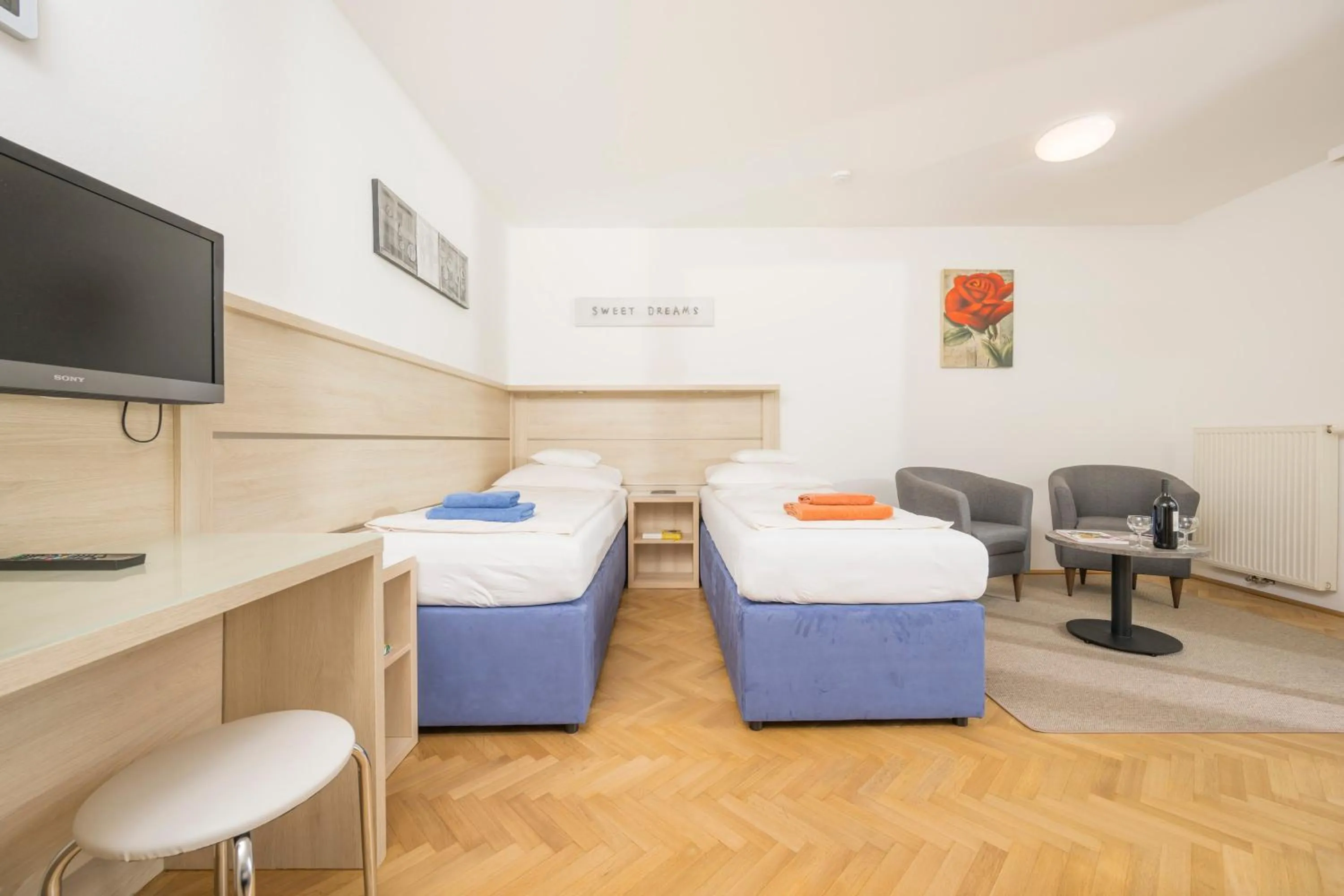 Photo of the whole room in Appartements Ferchergasse