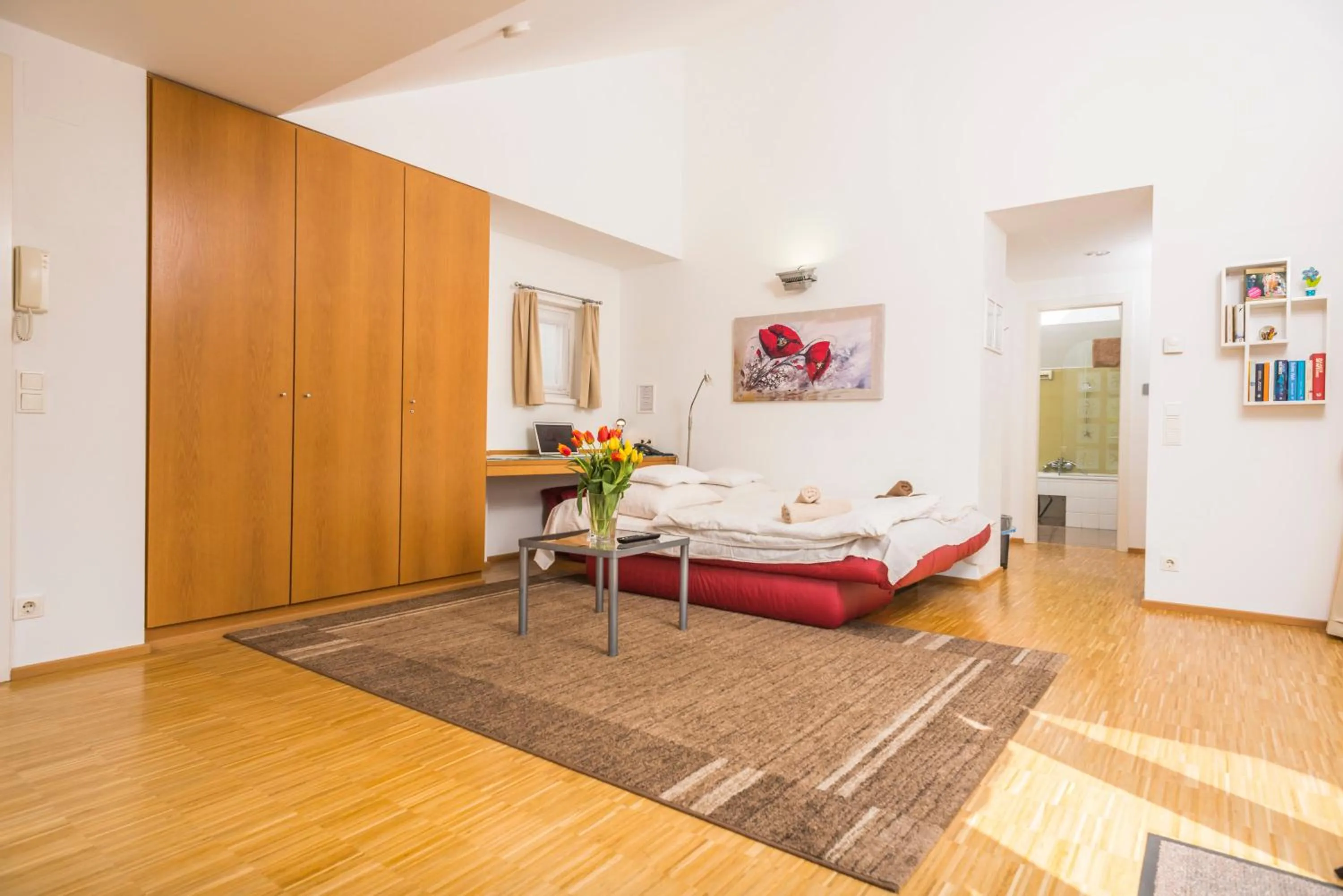 Photo of the whole room, Bed in Appartements Ferchergasse