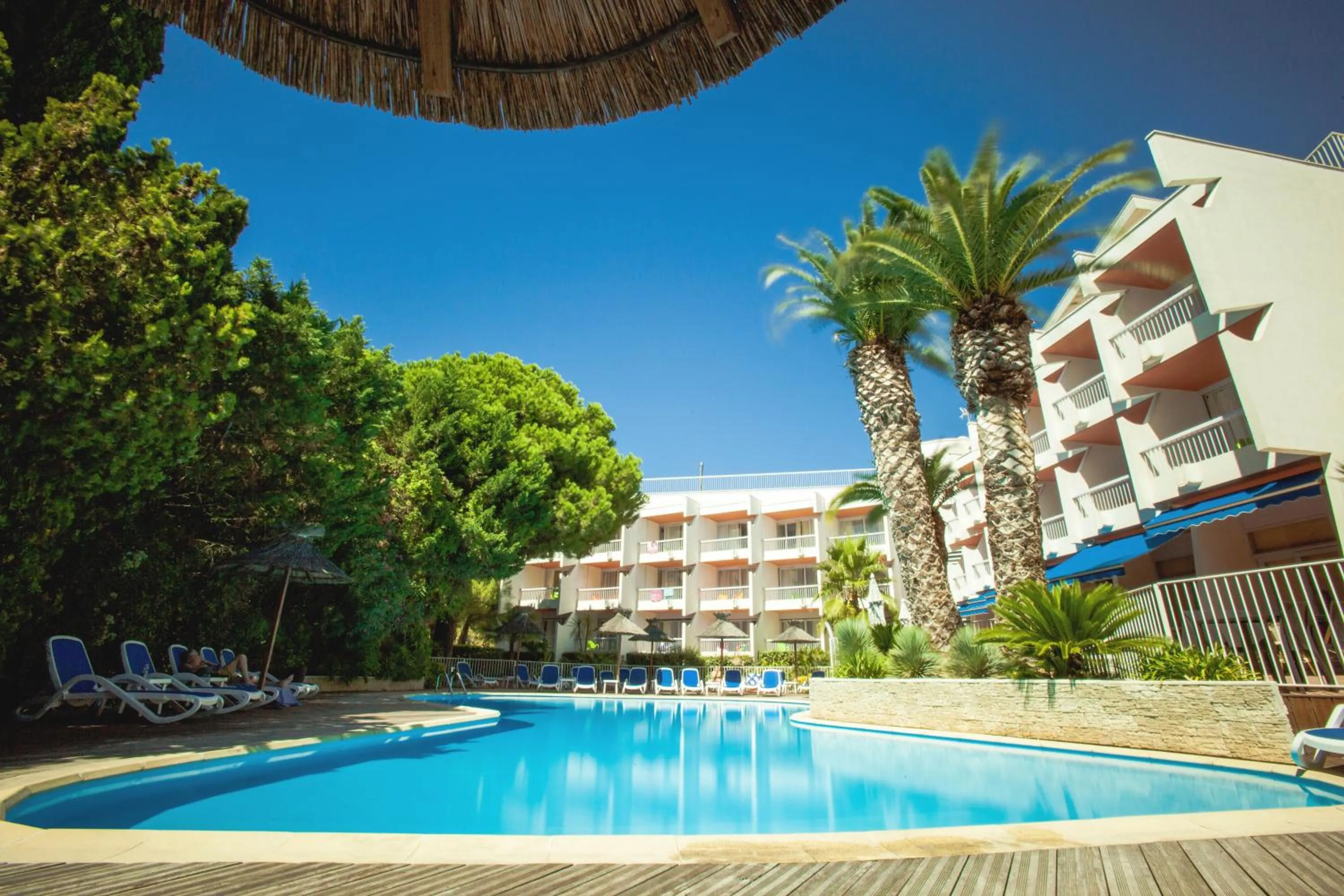 Swimming pool in Hotel Le Quetzal