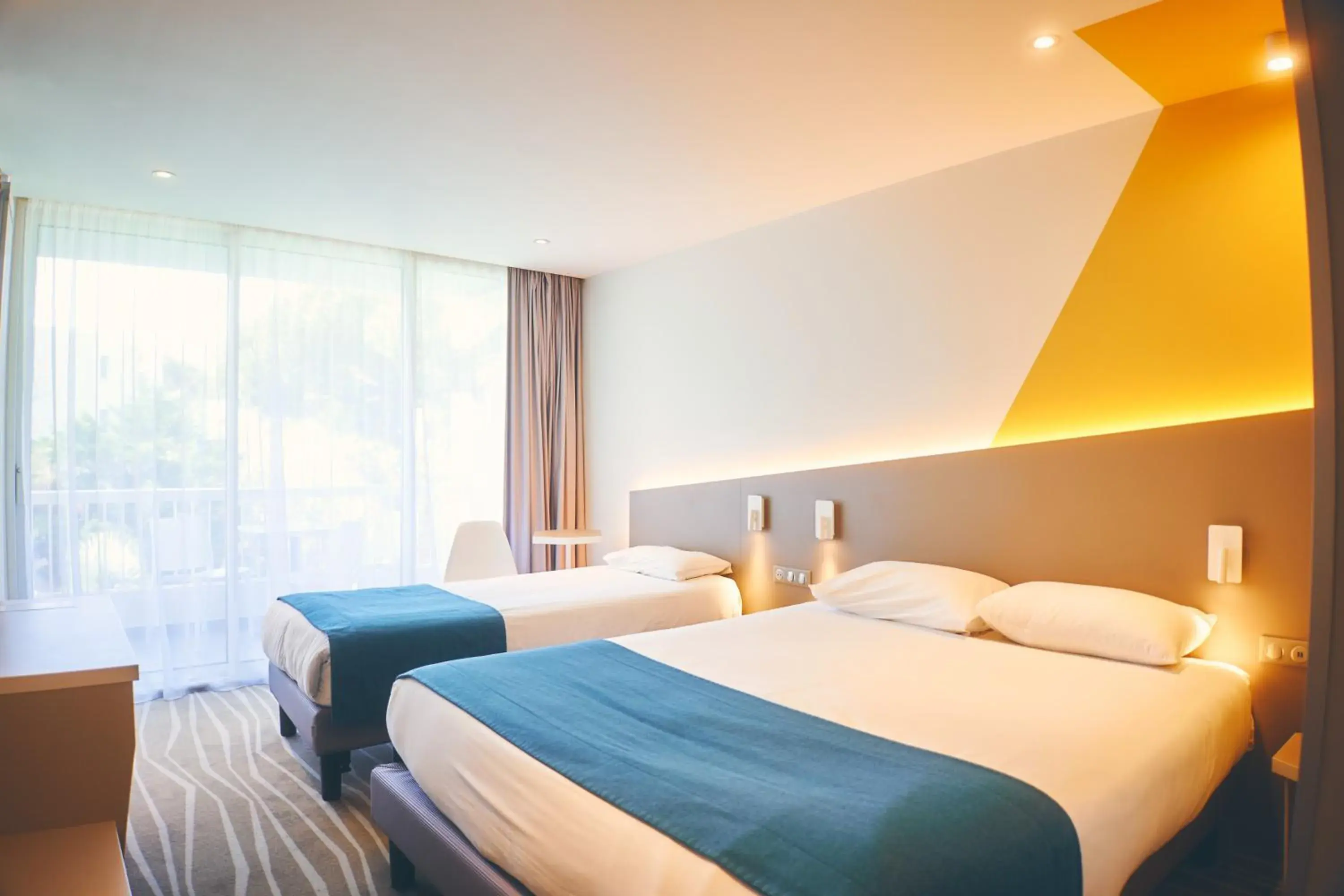 Triple Room with Balcony in Hotel Le Quetzal Triple Room with Balcony in Hotel Le Quetzal