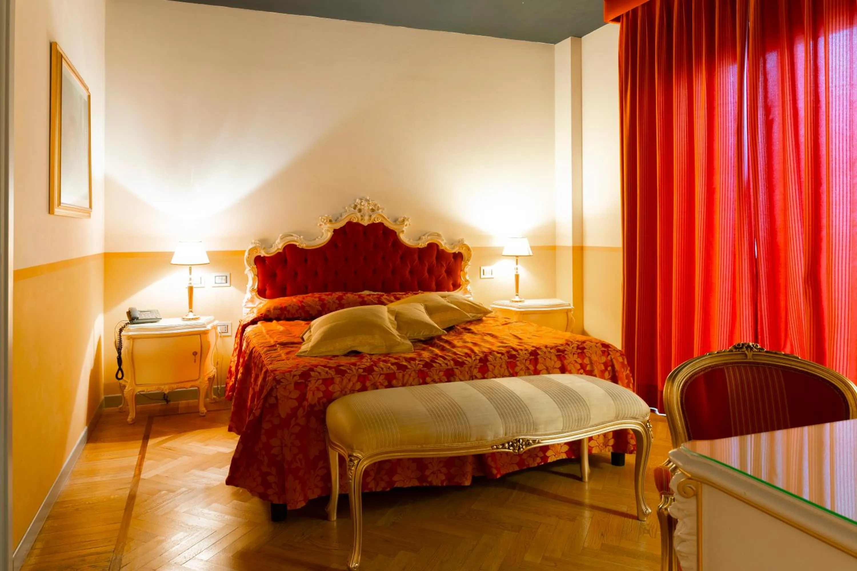 Bed in Grand Hotel Forlì