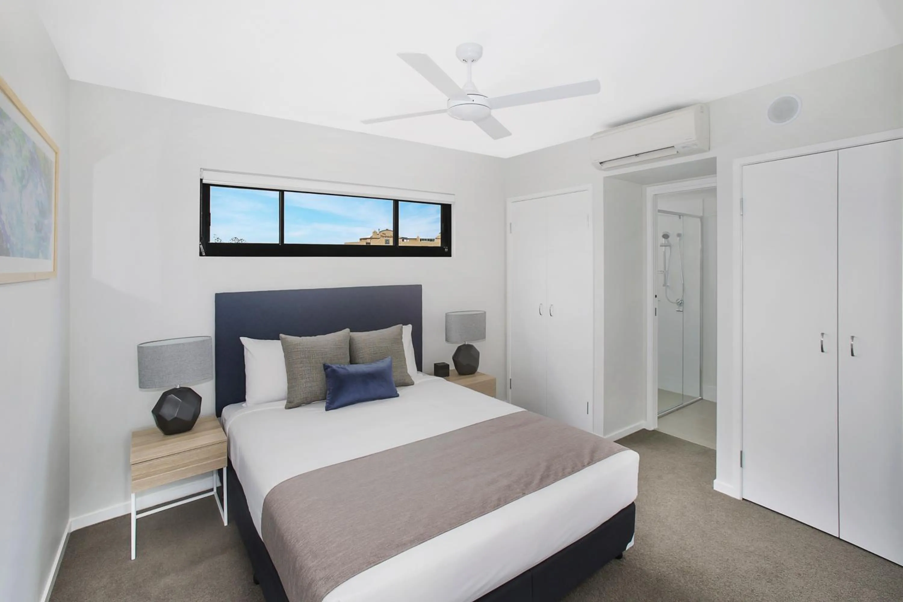 Bedroom, Bed in Direct Collective - Sea Breeze Mooloolaba