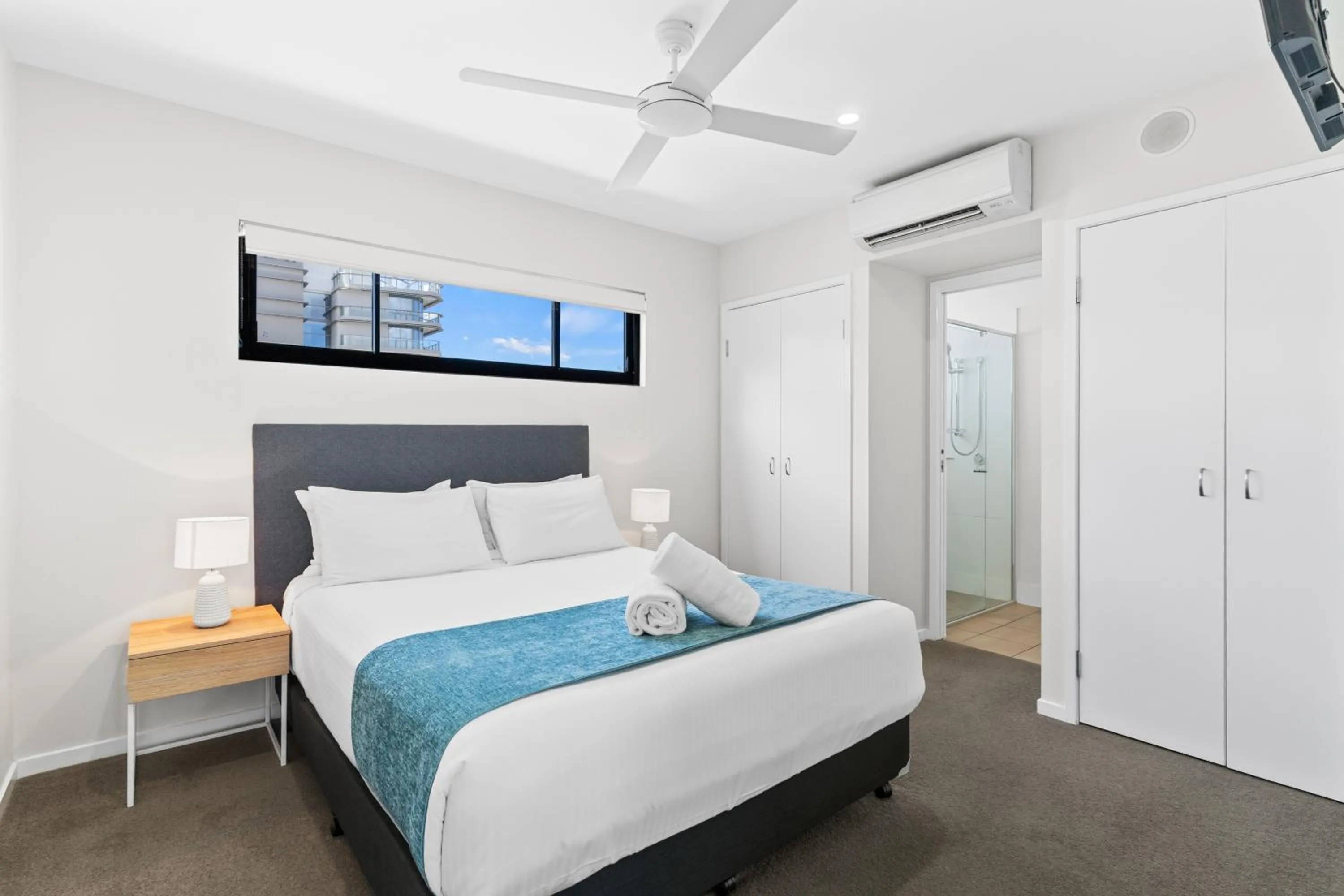 Bedroom, Bed in Direct Collective - Sea Breeze Mooloolaba