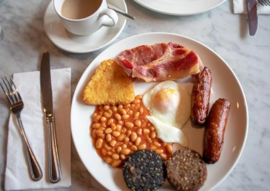 Breakfast in The Shirley Arms Hotel