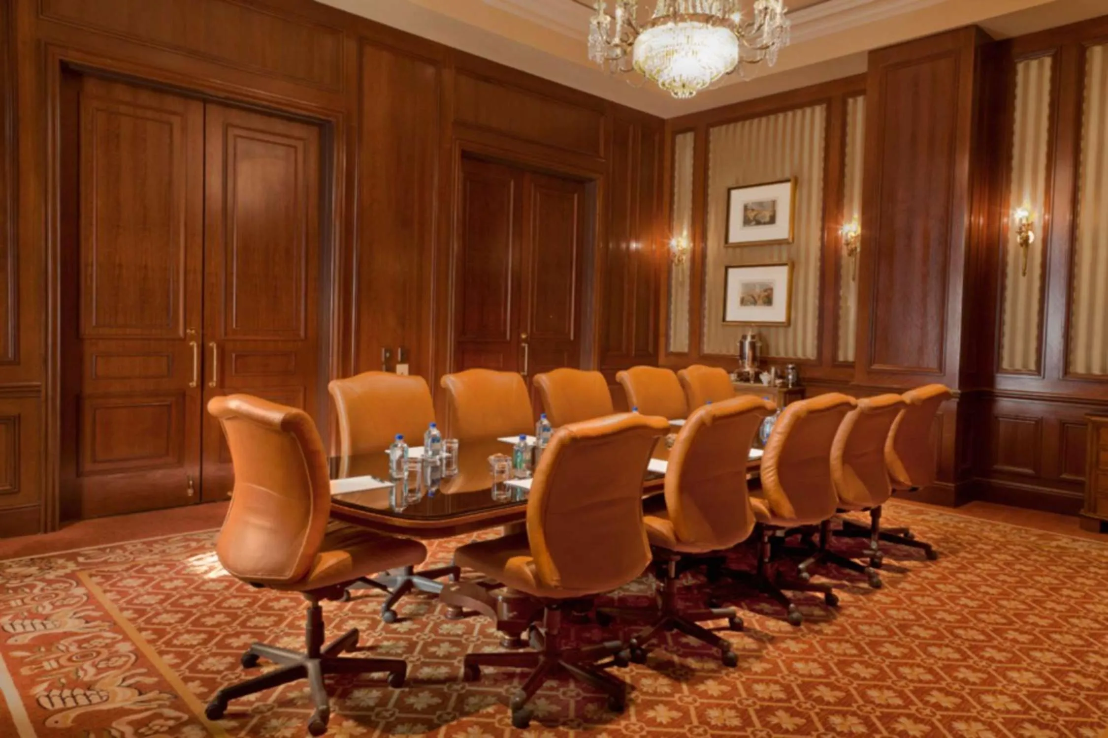 Seating area in Hilton Lake Las Vegas Resort & Spa