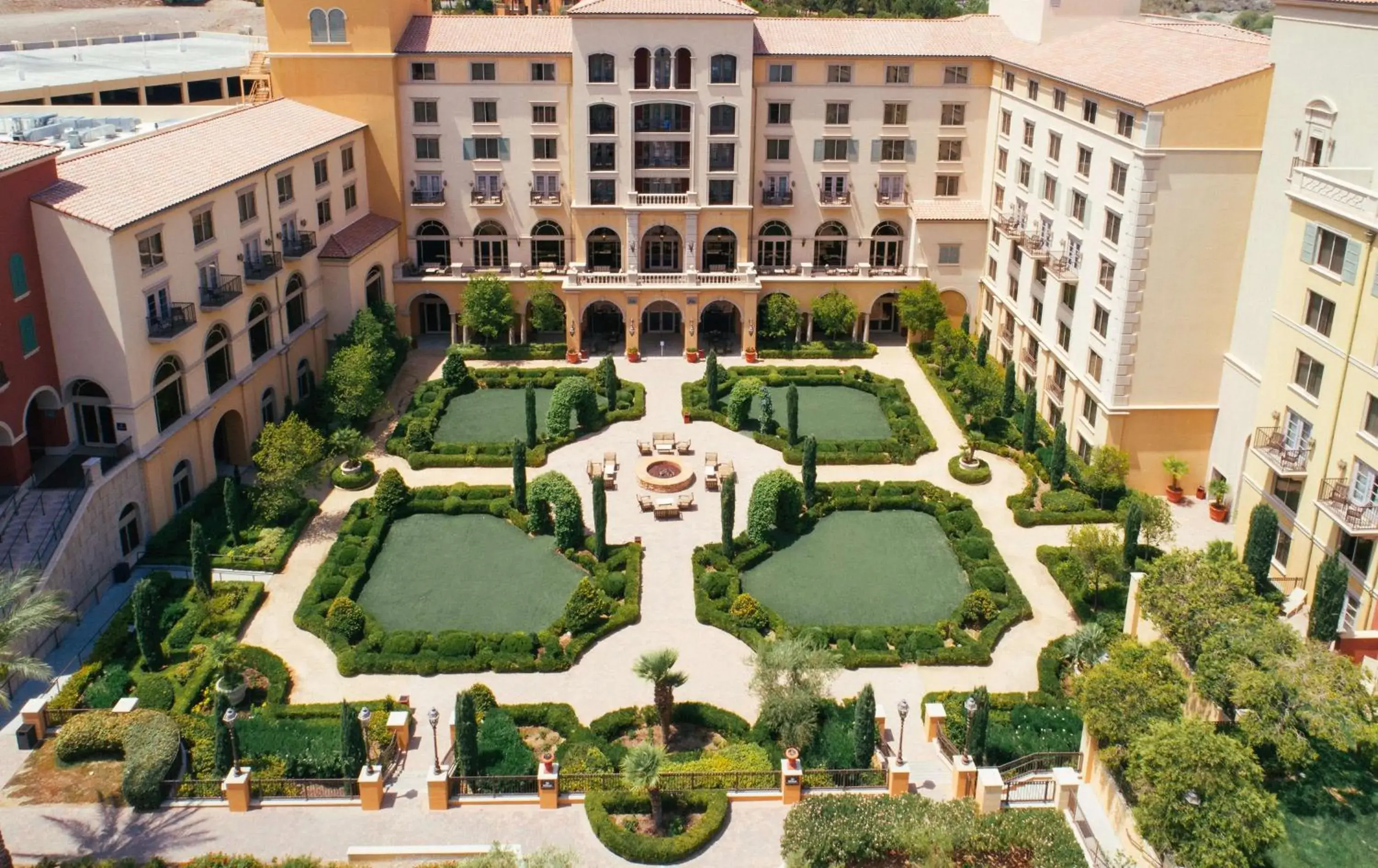 Property building in Hilton Lake Las Vegas Resort & Spa Property building in Hilton Lake Las Vegas Resort & Spa