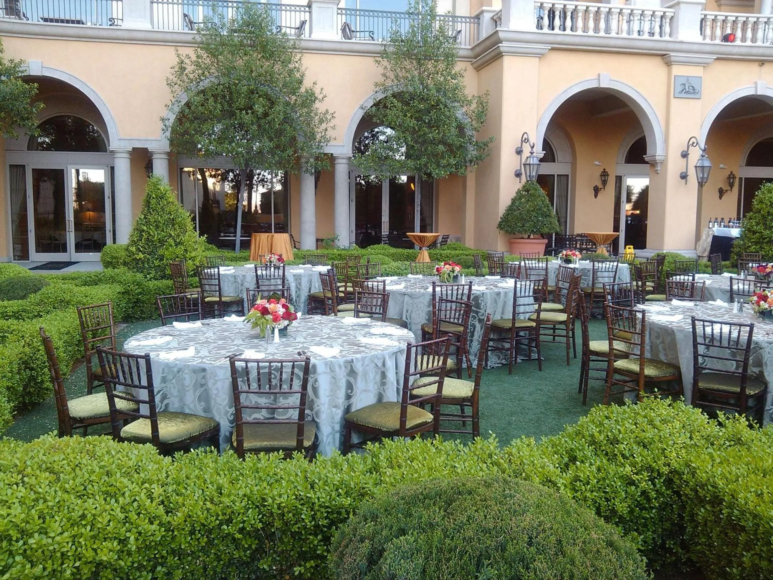 Restaurant/places to eat in Hilton Lake Las Vegas Resort & Spa