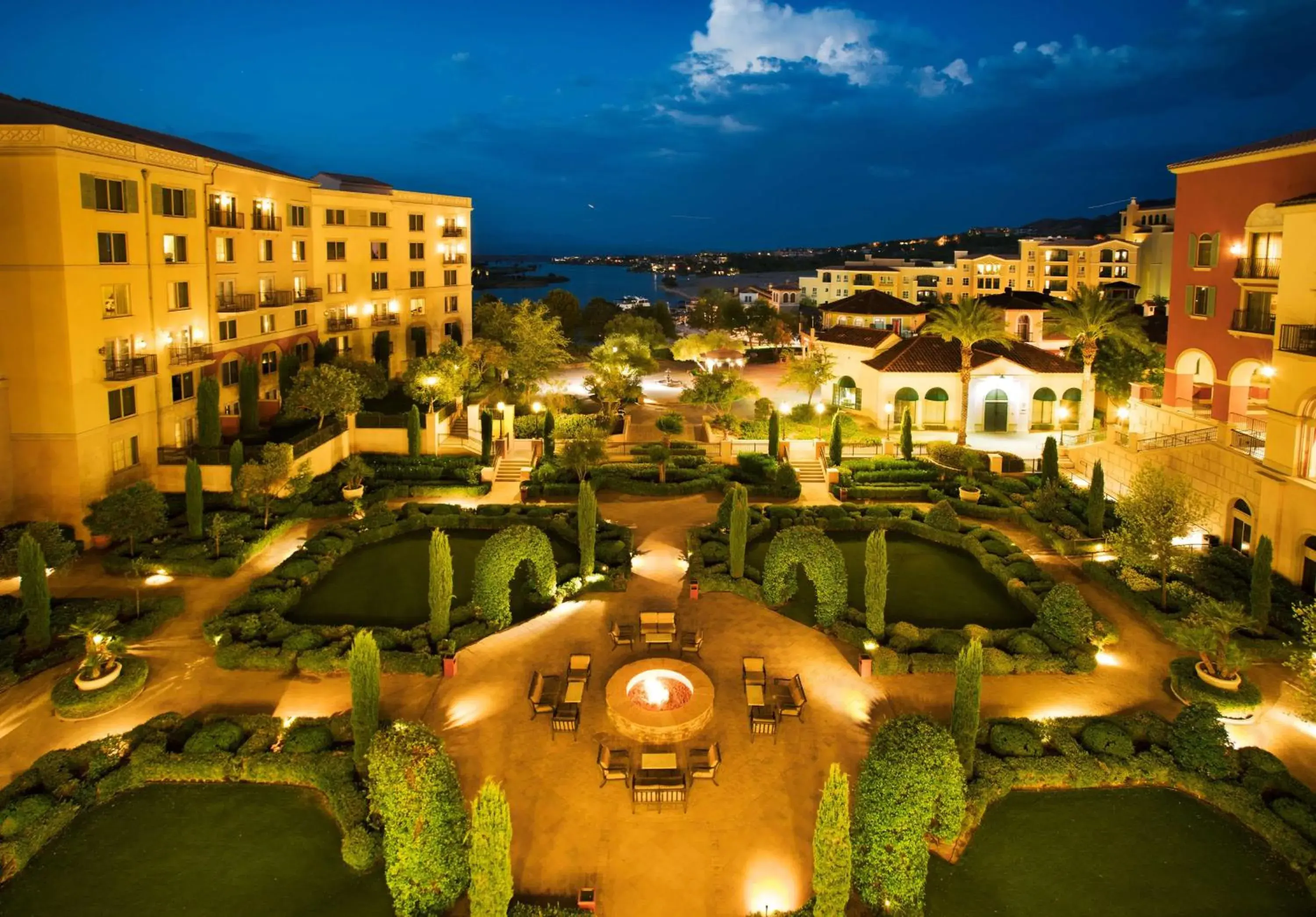 Property building in Hilton Lake Las Vegas Resort & Spa Property building in Hilton Lake Las Vegas Resort & Spa