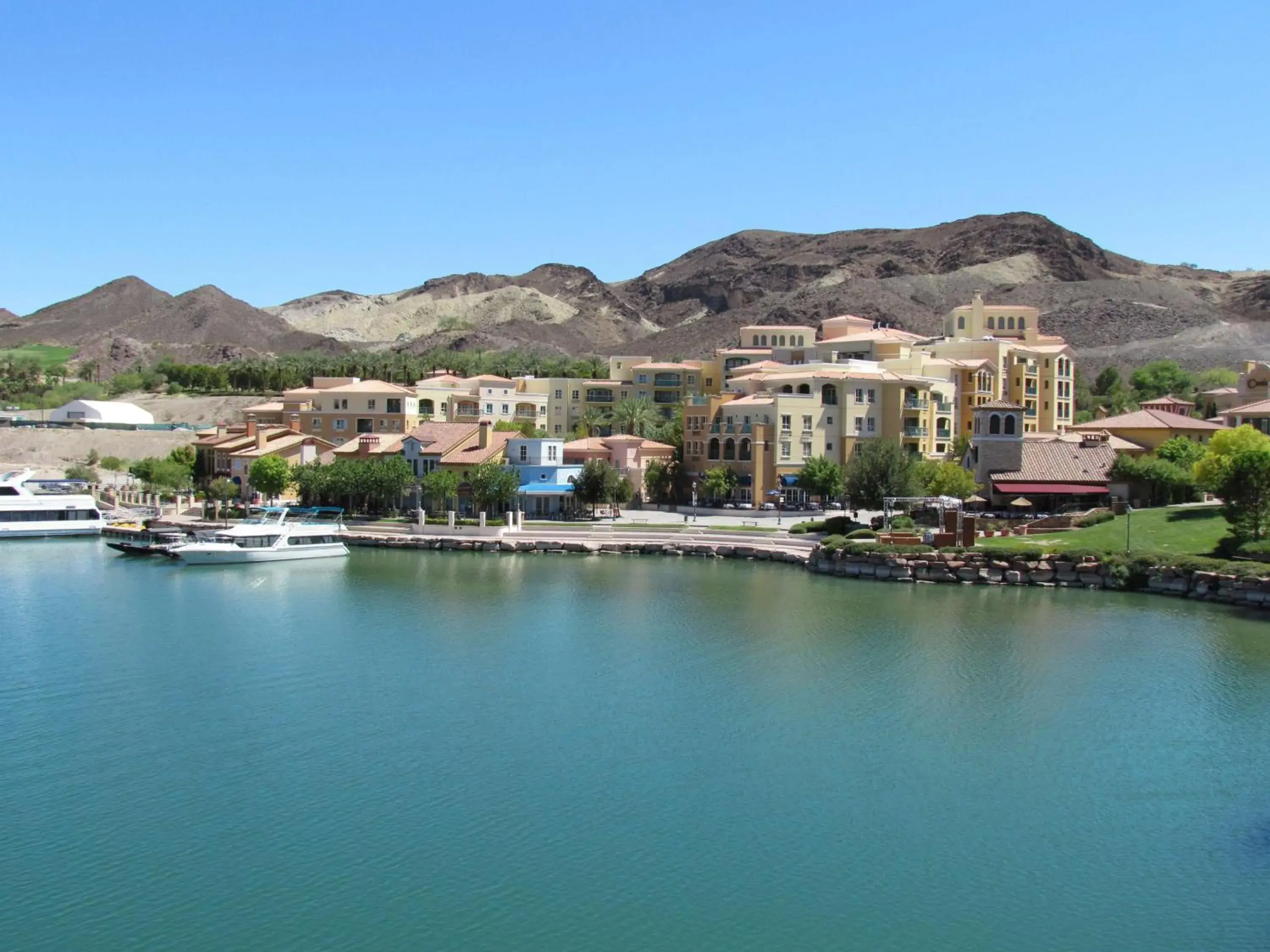 Property building in Hilton Lake Las Vegas Resort & Spa Property building in Hilton Lake Las Vegas Resort & Spa