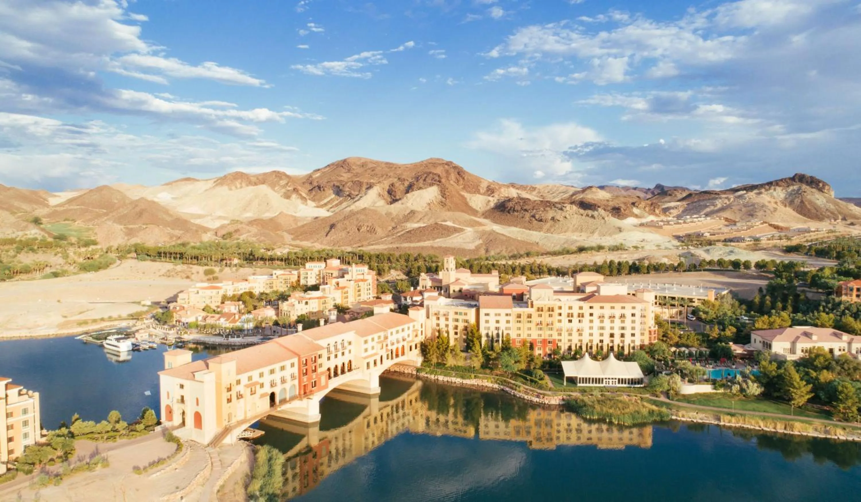 Property building in Hilton Lake Las Vegas Resort & Spa