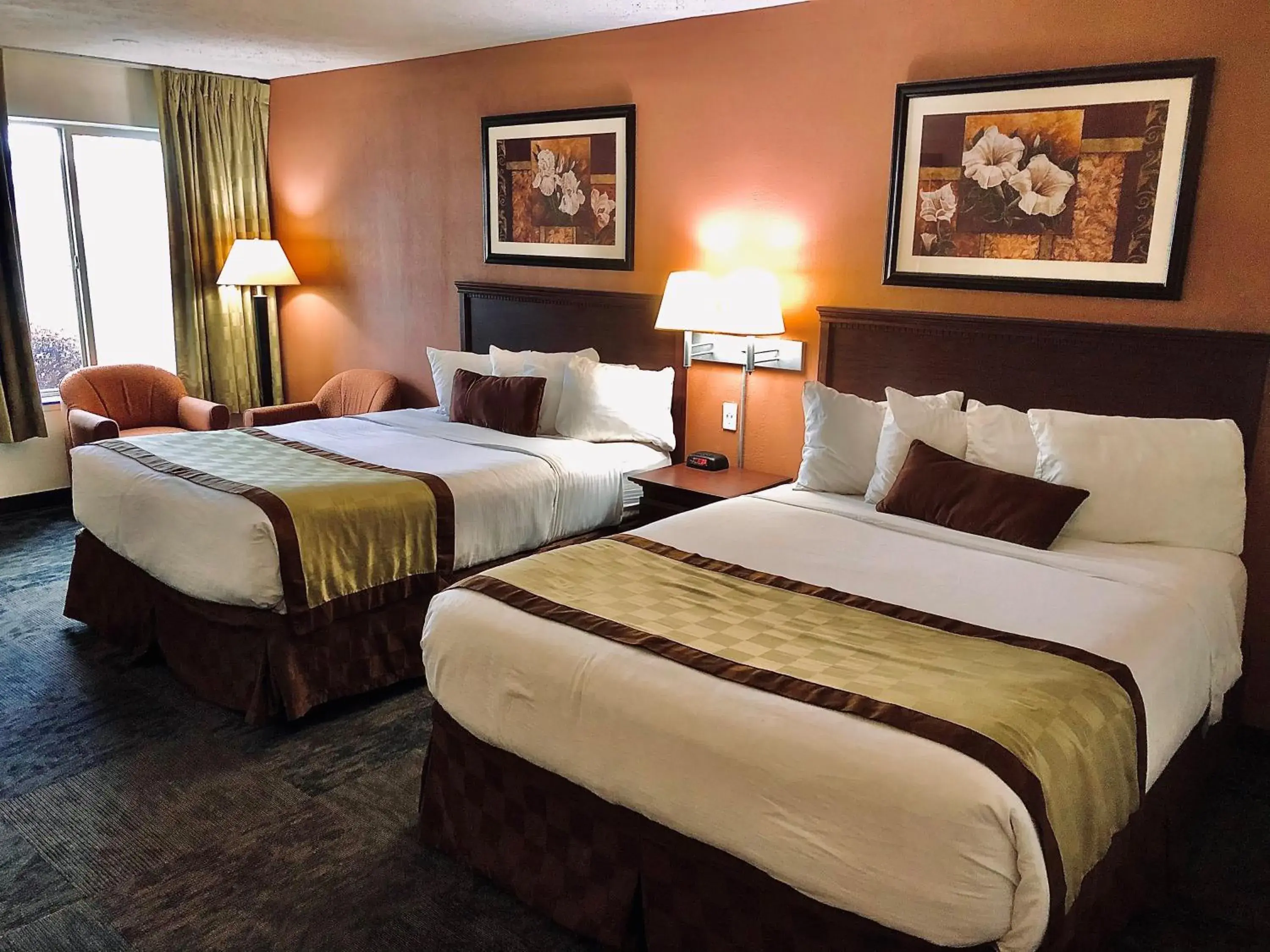 Deluxe Queen Room with Two Queen Beds - Disability Access - Non-Smoking in Ramada by Wyndham Spokane Valley Deluxe Queen Room with Two Queen Beds - Disability Access - Non-Smoking in Ramada by Wyndham Spokane Valley