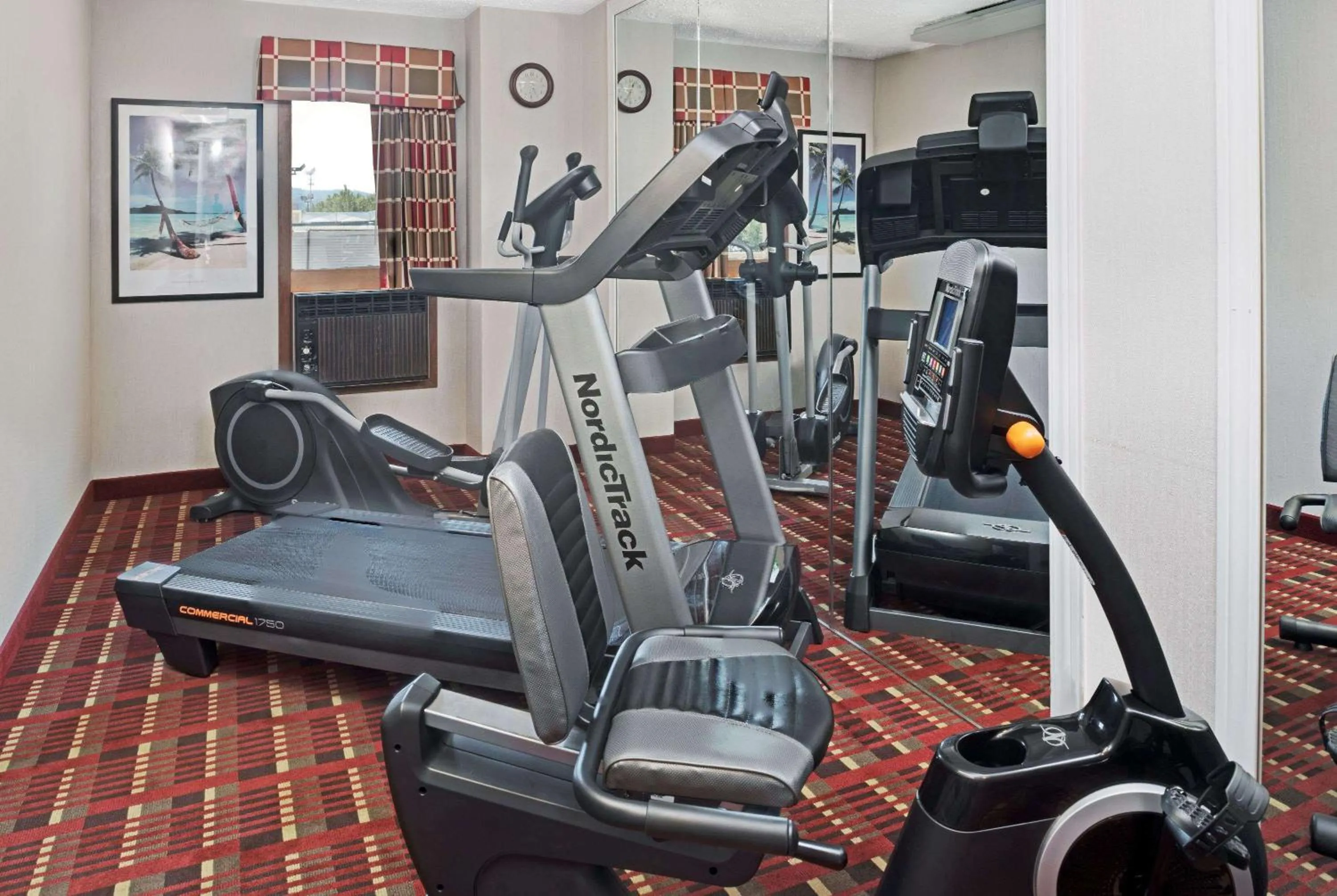 Fitness centre/facilities in Ramada by Wyndham Spokane Valley