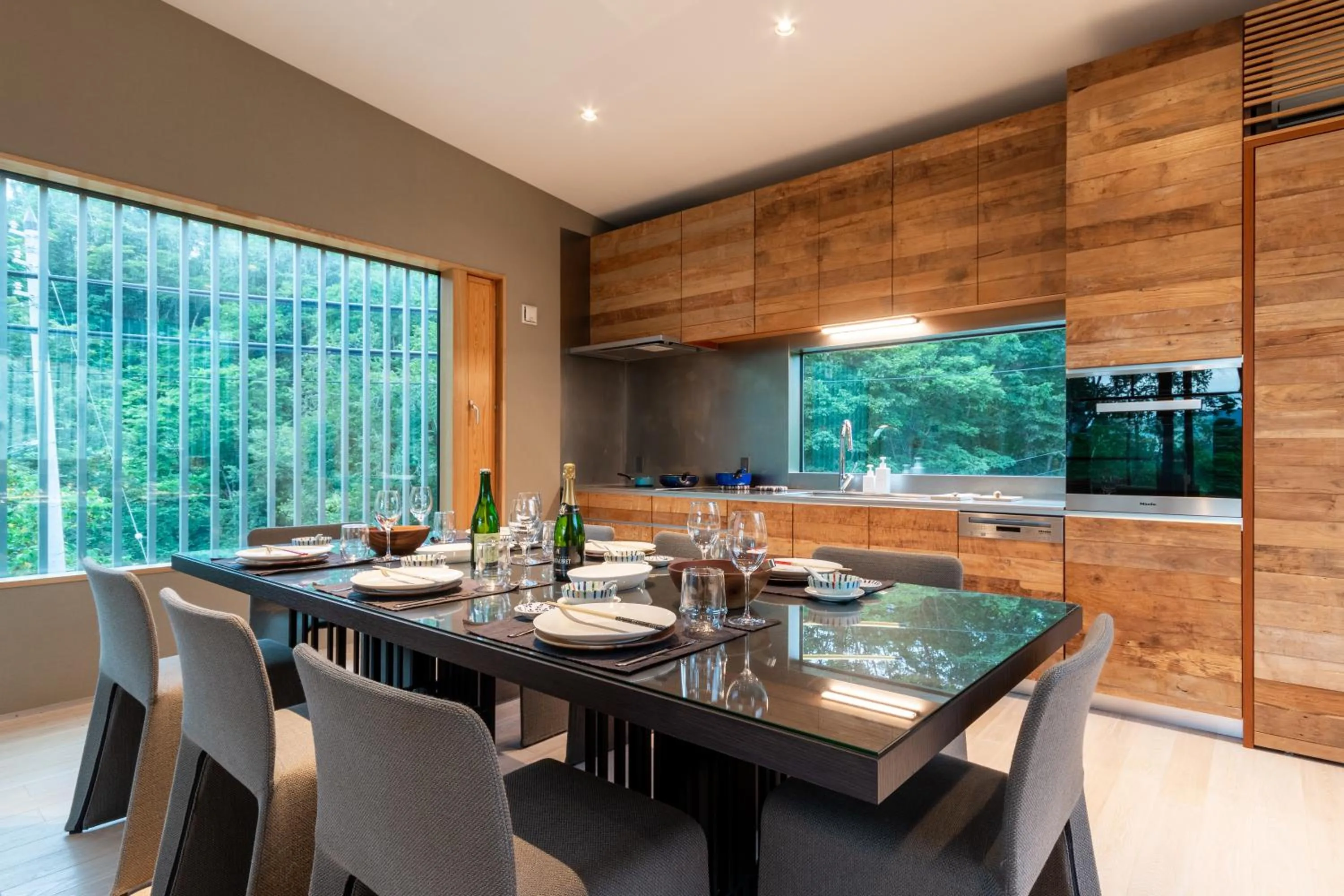 Dining area in Boheme by H2 Life