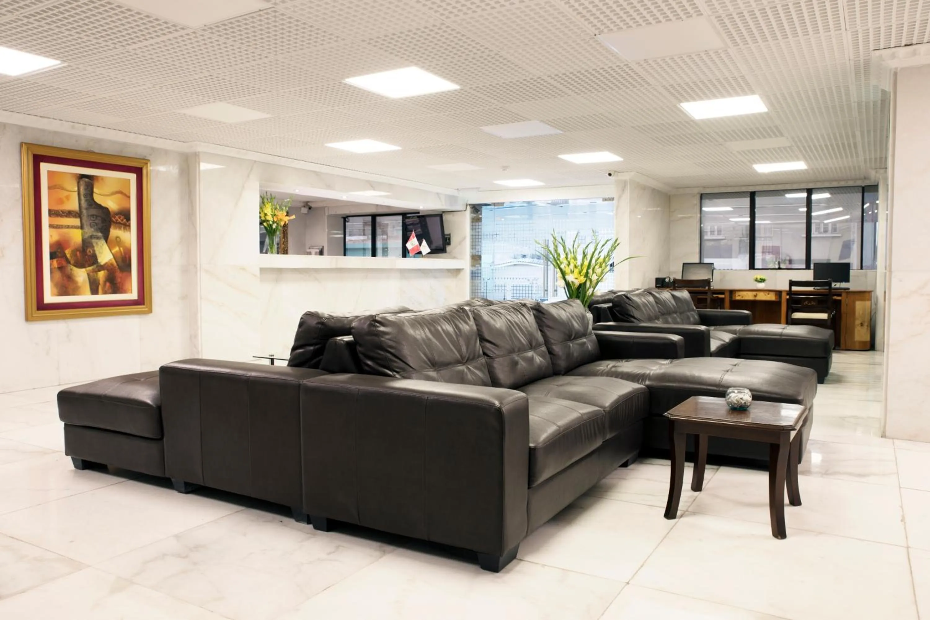 Lobby or reception in Inkari Apart Hotel