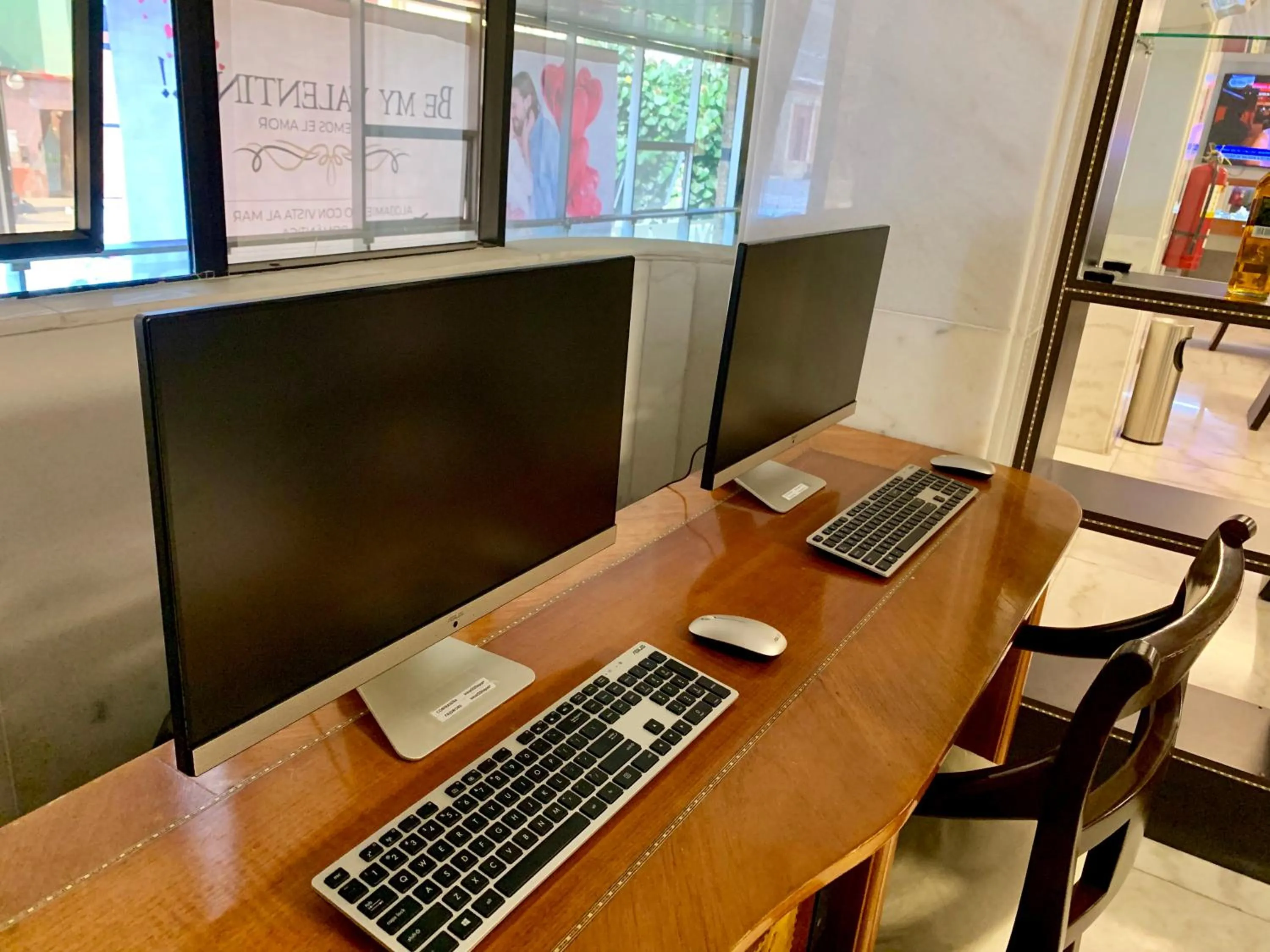 Seating area in Inkari Apart Hotel