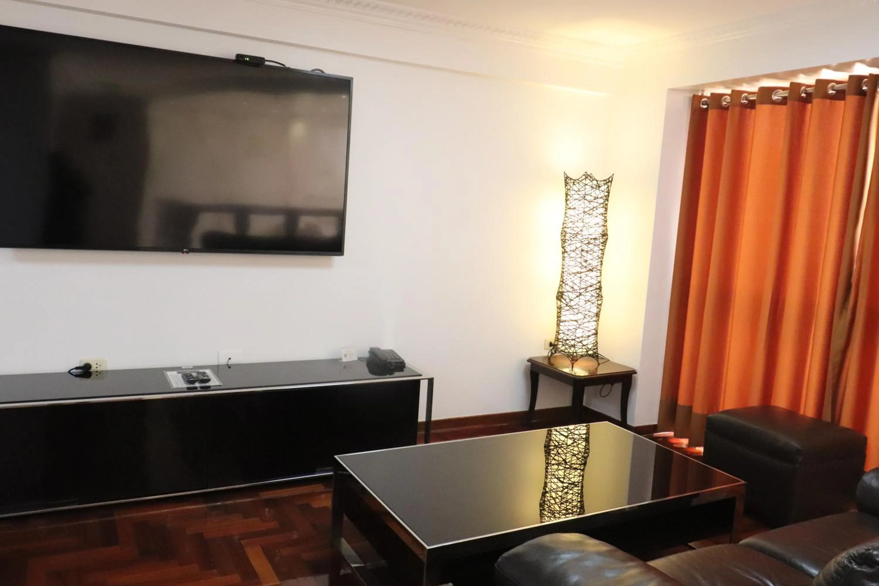 TV and multimedia in Inkari Apart Hotel