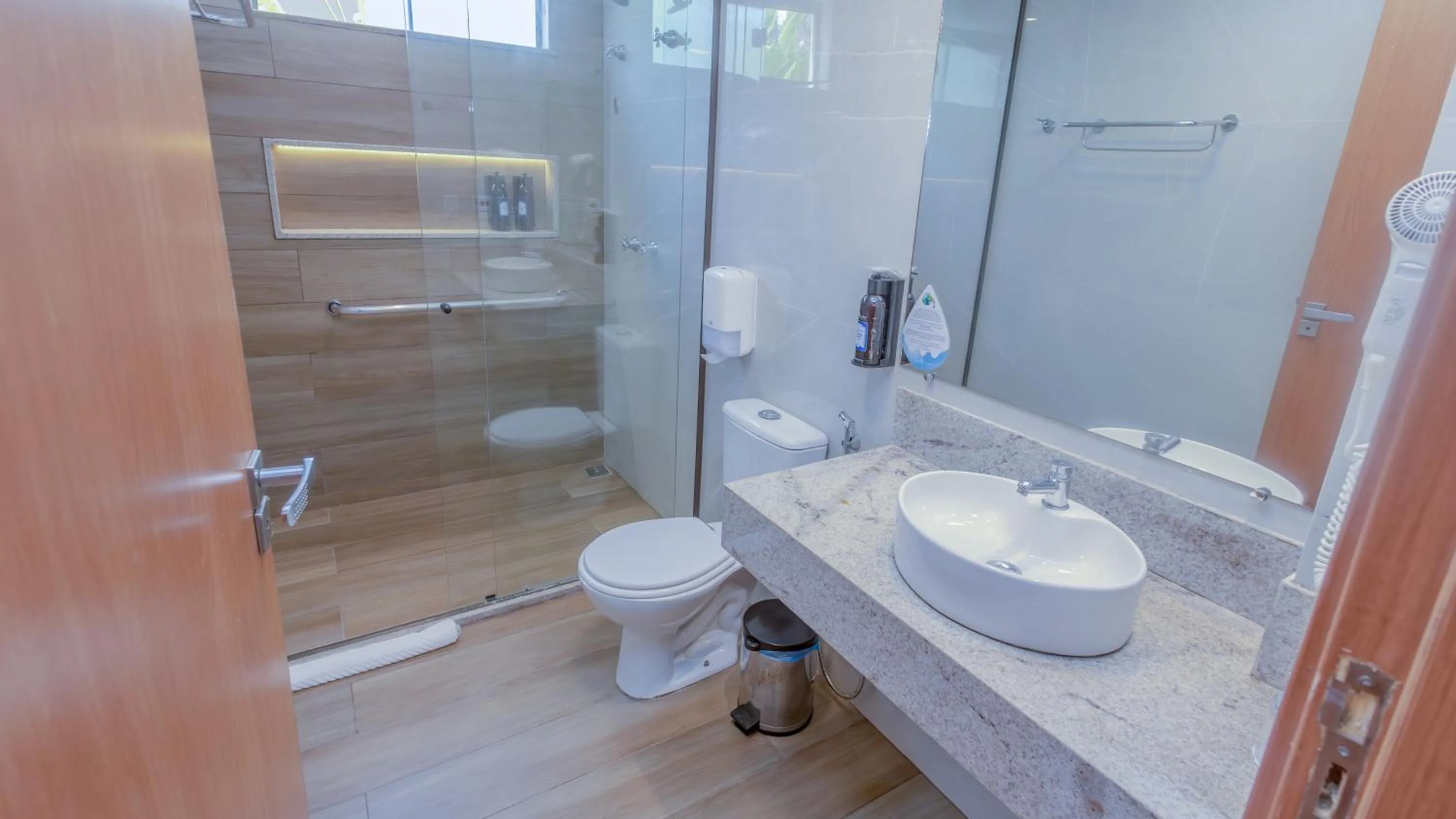 Bathroom in Jardim Atlântico Beach Resort