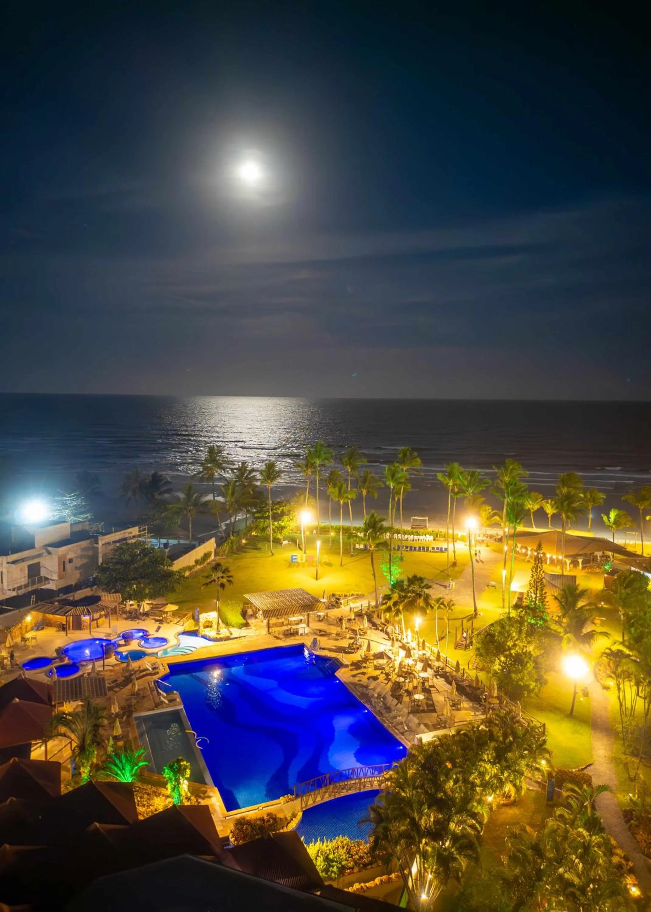 Night in Jardim Atlântico Beach Resort
