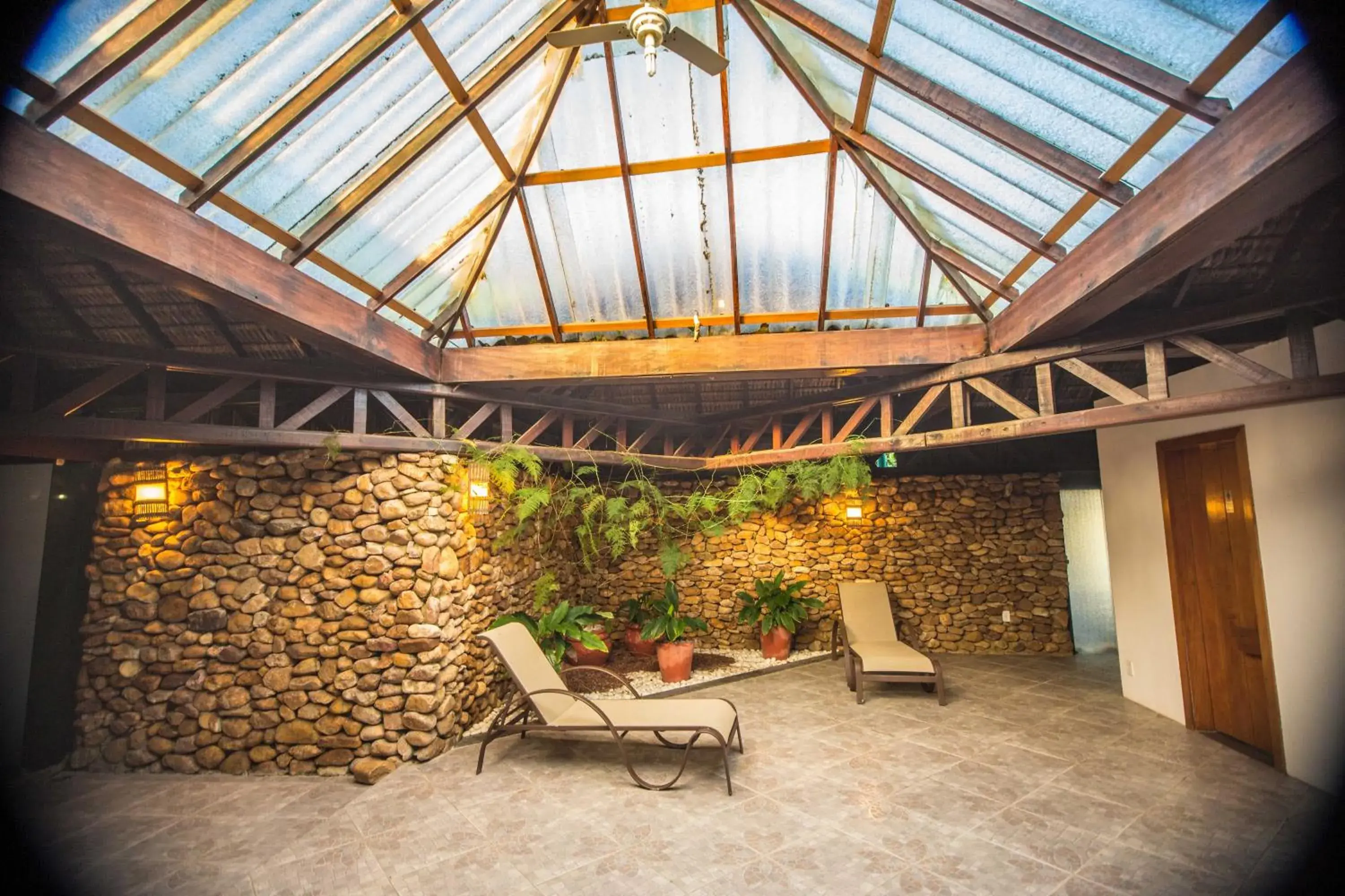 Lounge or bar in Jardim Atlântico Beach Resort Lounge or bar in Jardim Atlântico Beach Resort