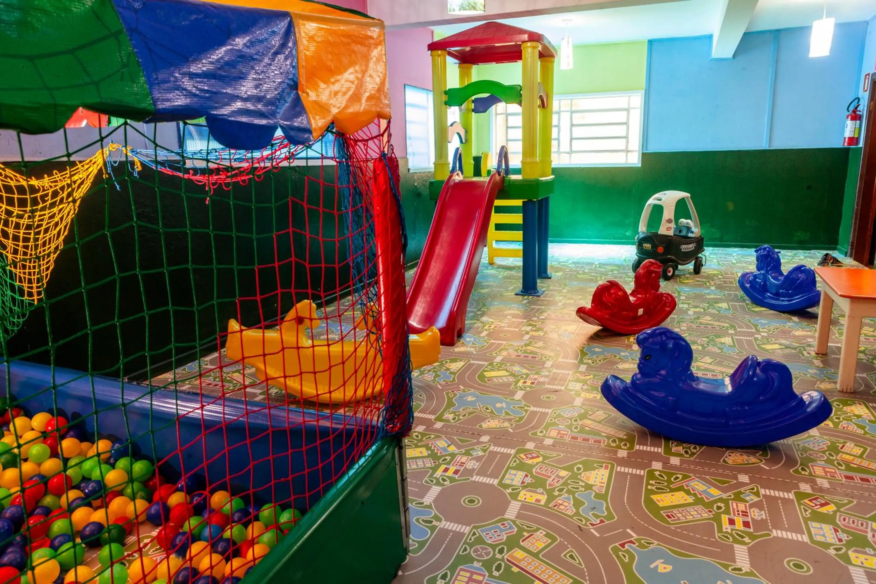 Children play ground in Hotel Leão da Montanha