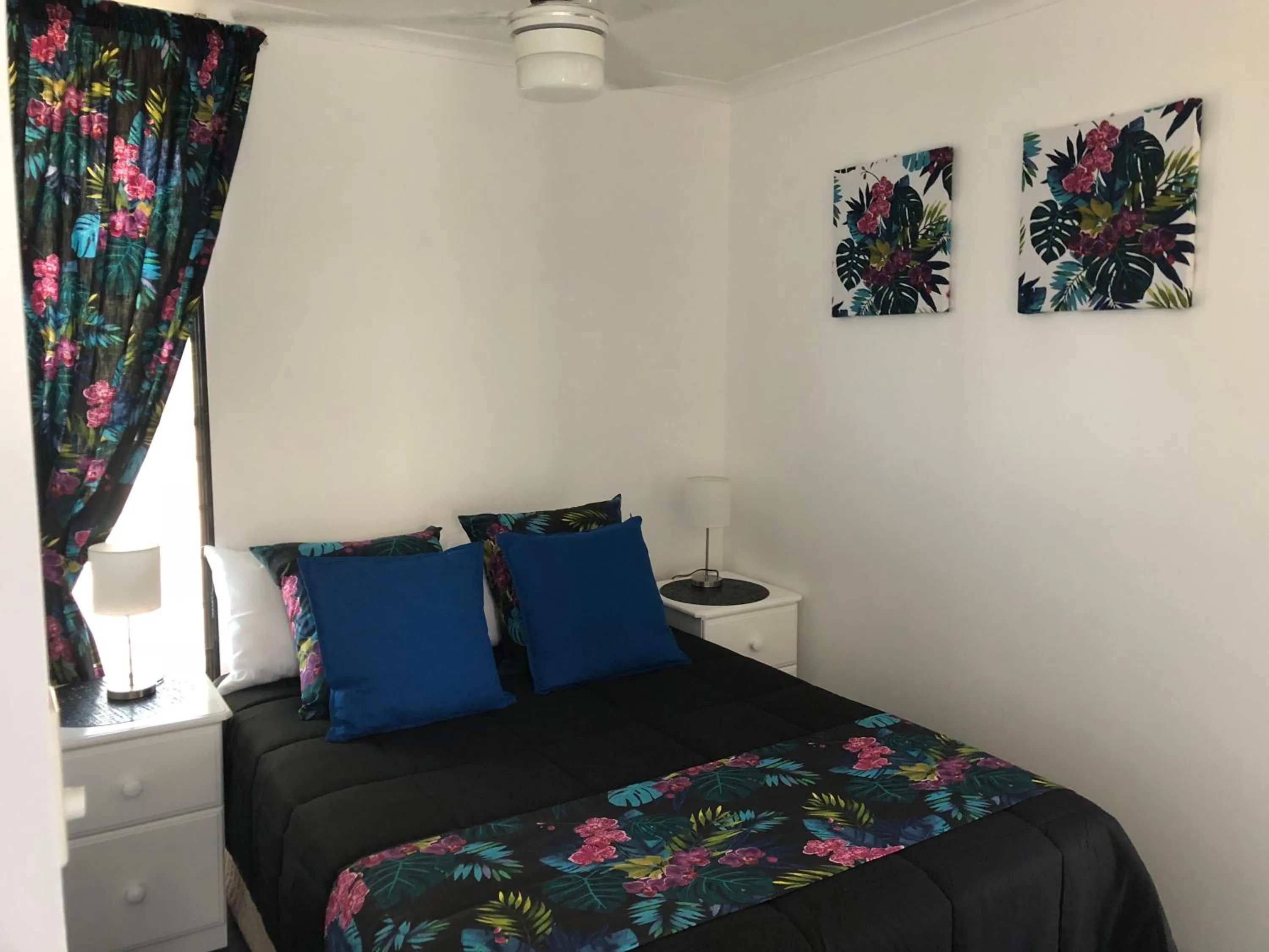 Bedroom, Bed in Maroochy River Bungalows