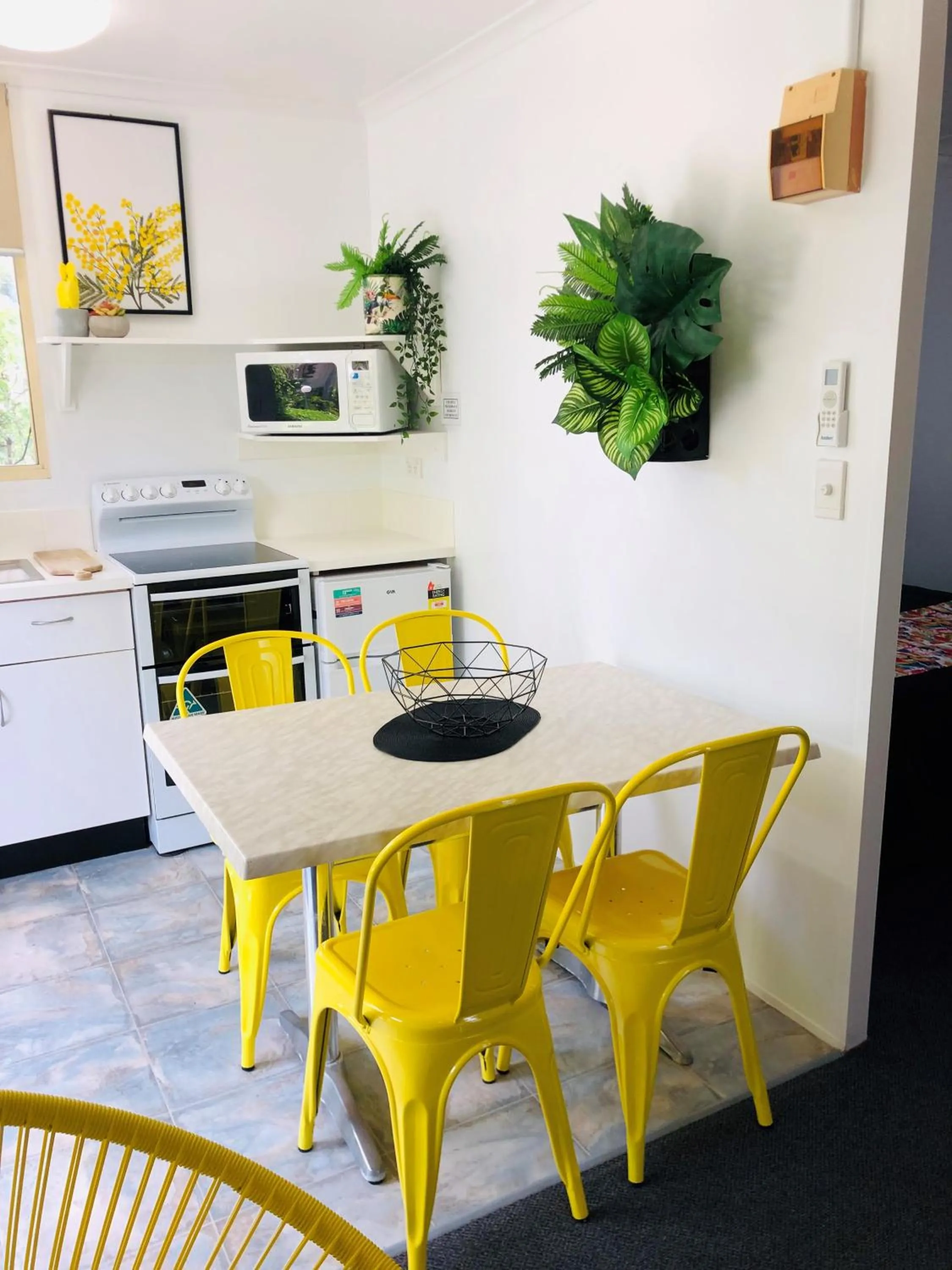 Kitchen or kitchenette in Maroochy River Bungalows