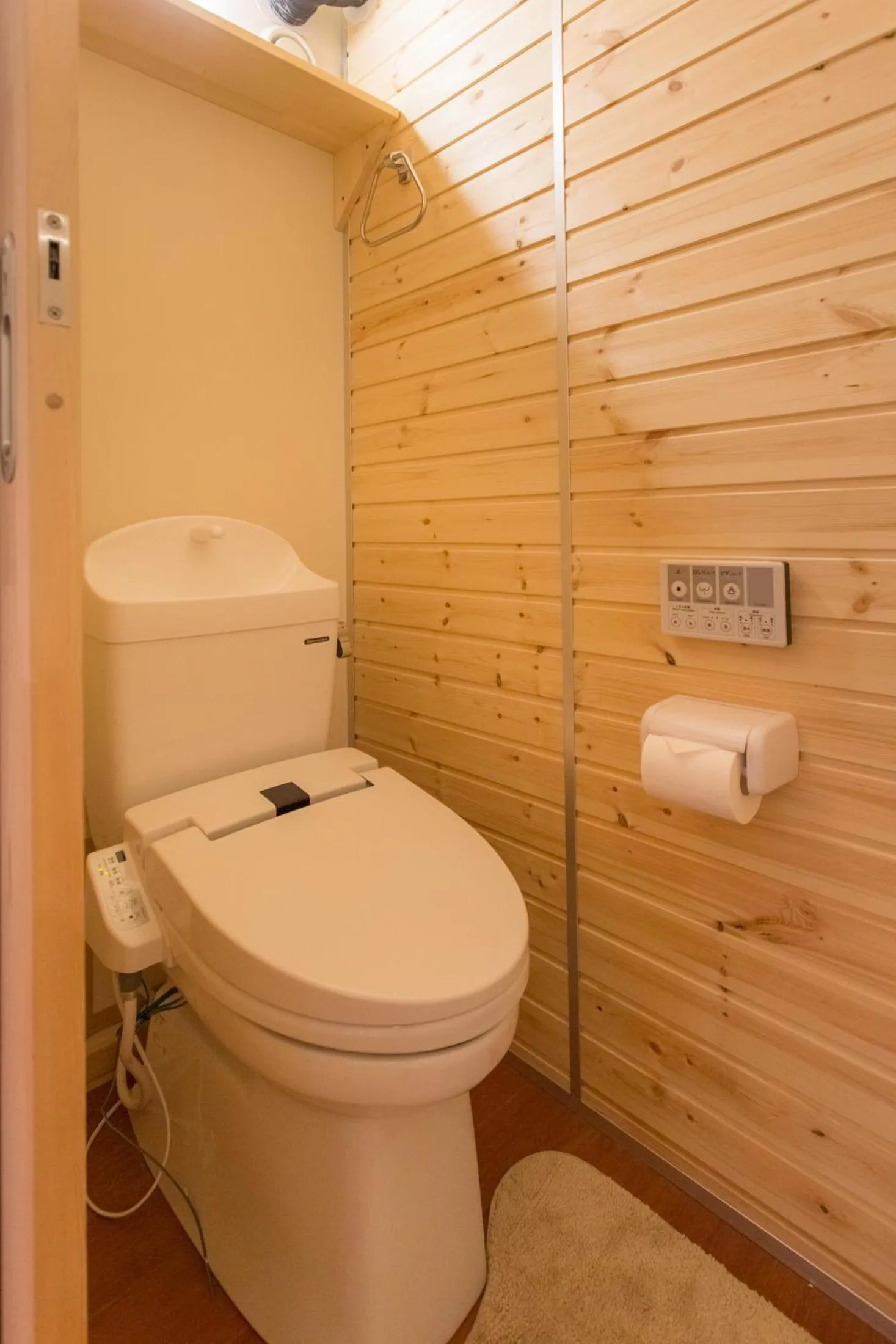 Toilet in Phottage inn Biei