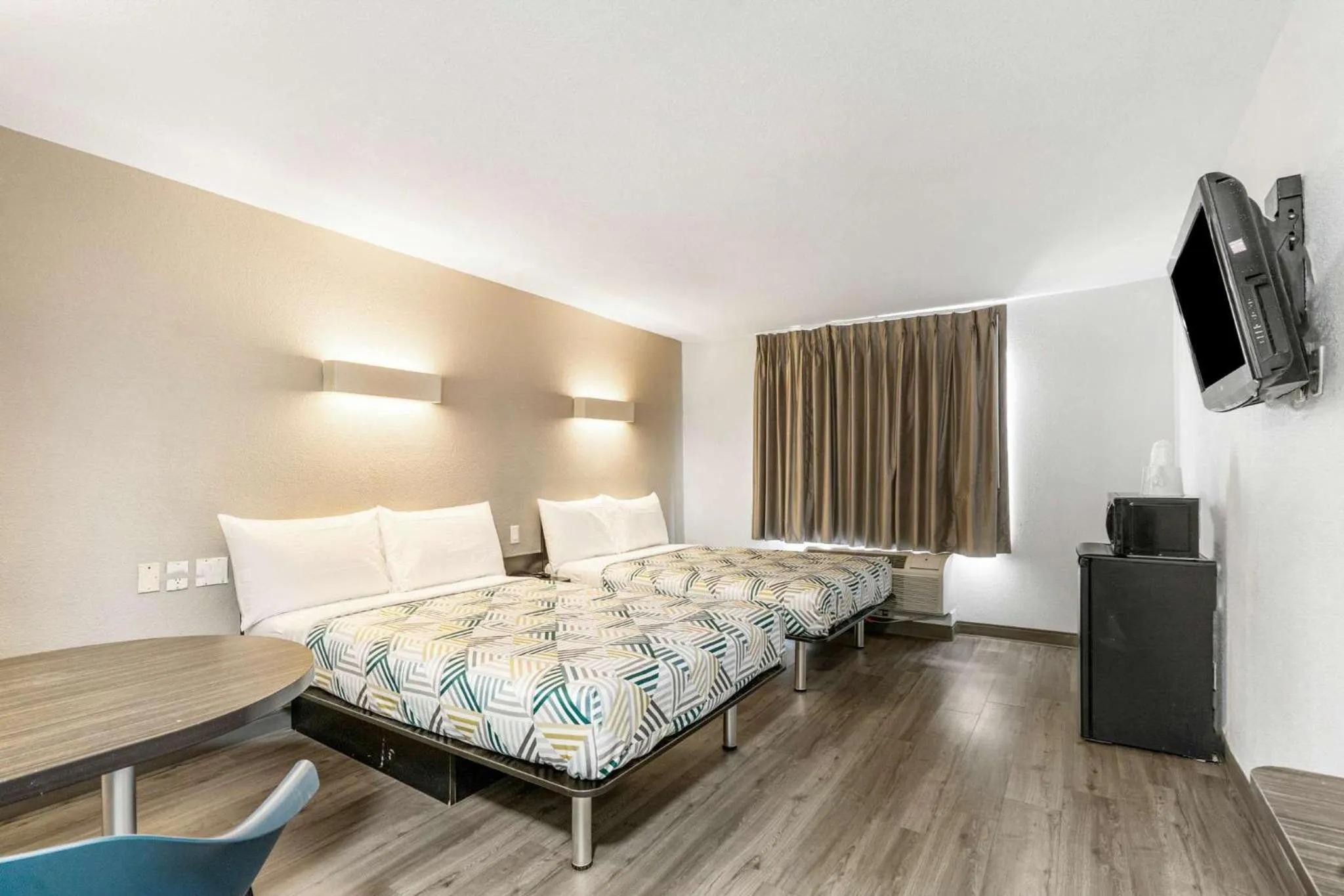 Bedroom, Bed in Motel 6 - Augusta, GA