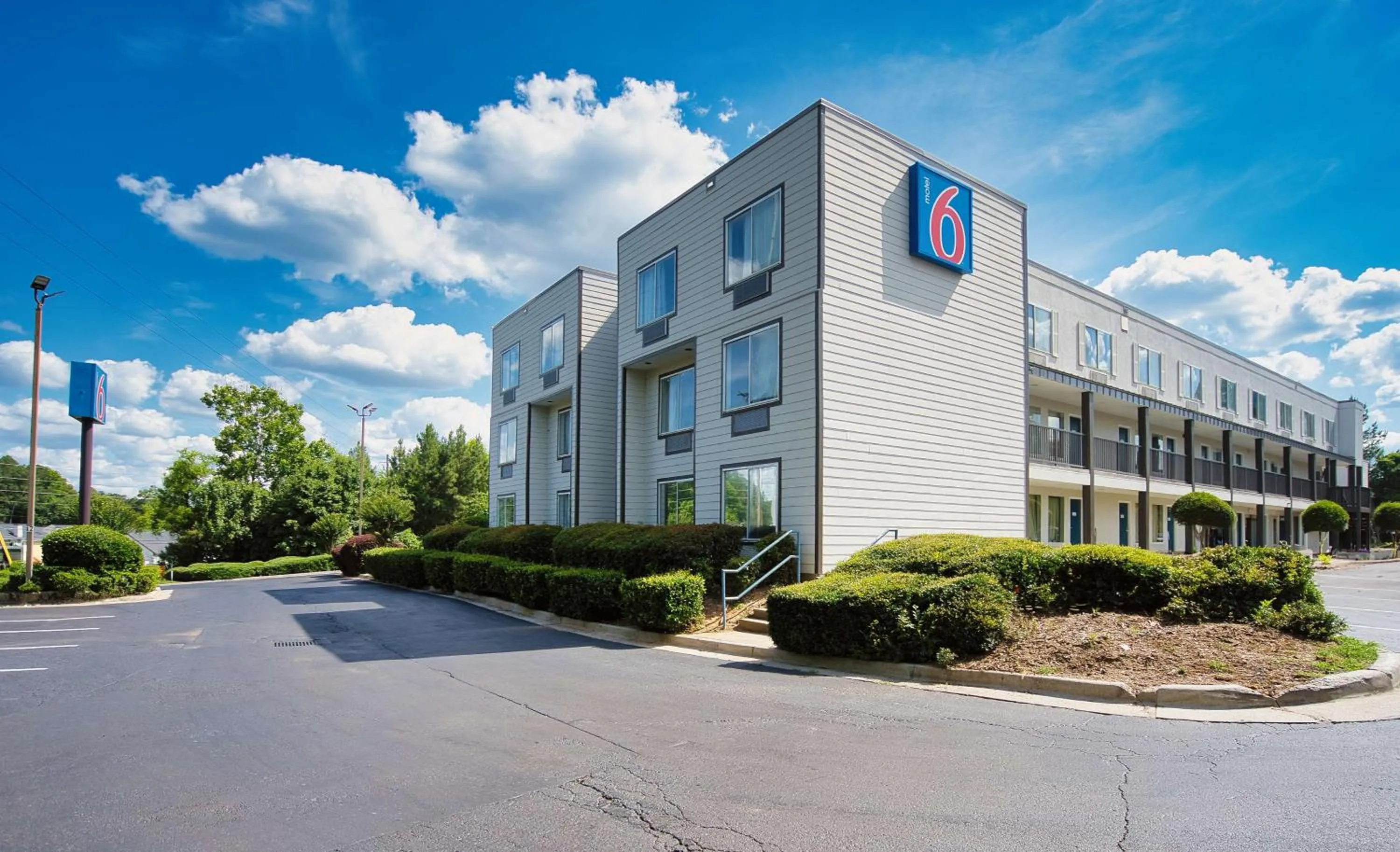 Property building in Motel 6 - Augusta, GA