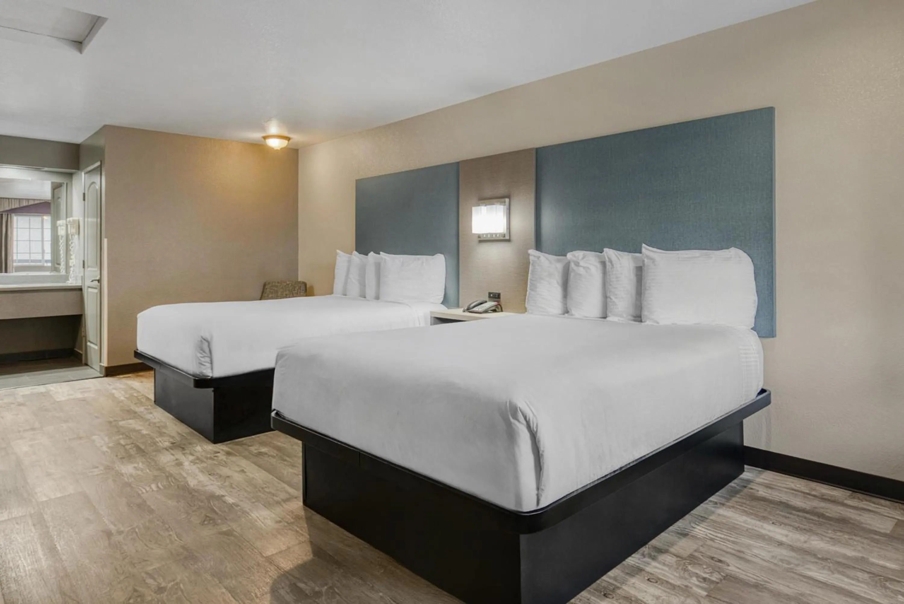 Bedroom, Bed in SureStay Hotel by Best Western Ukiah
