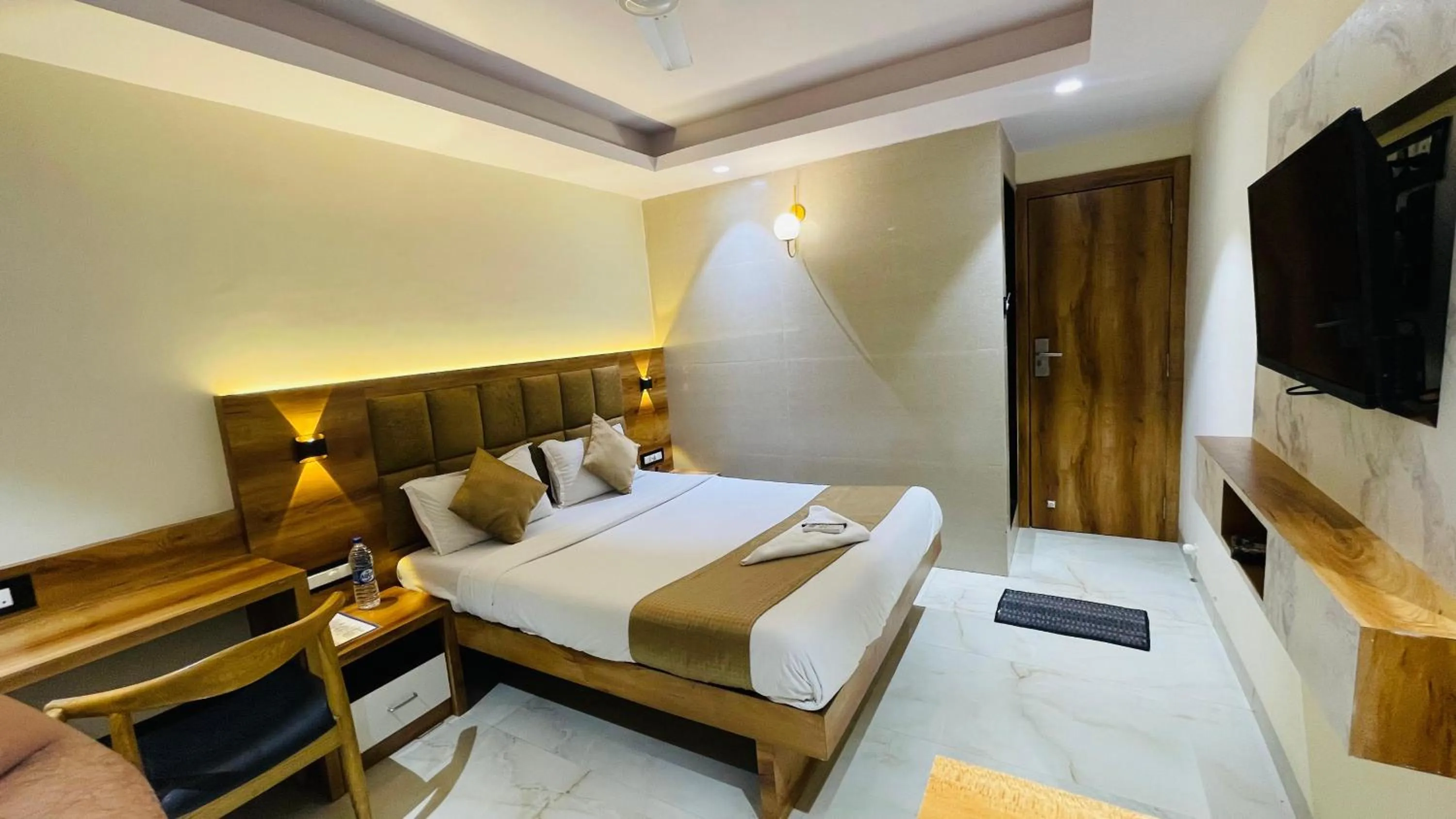 Bed in Hotel Arma Residency