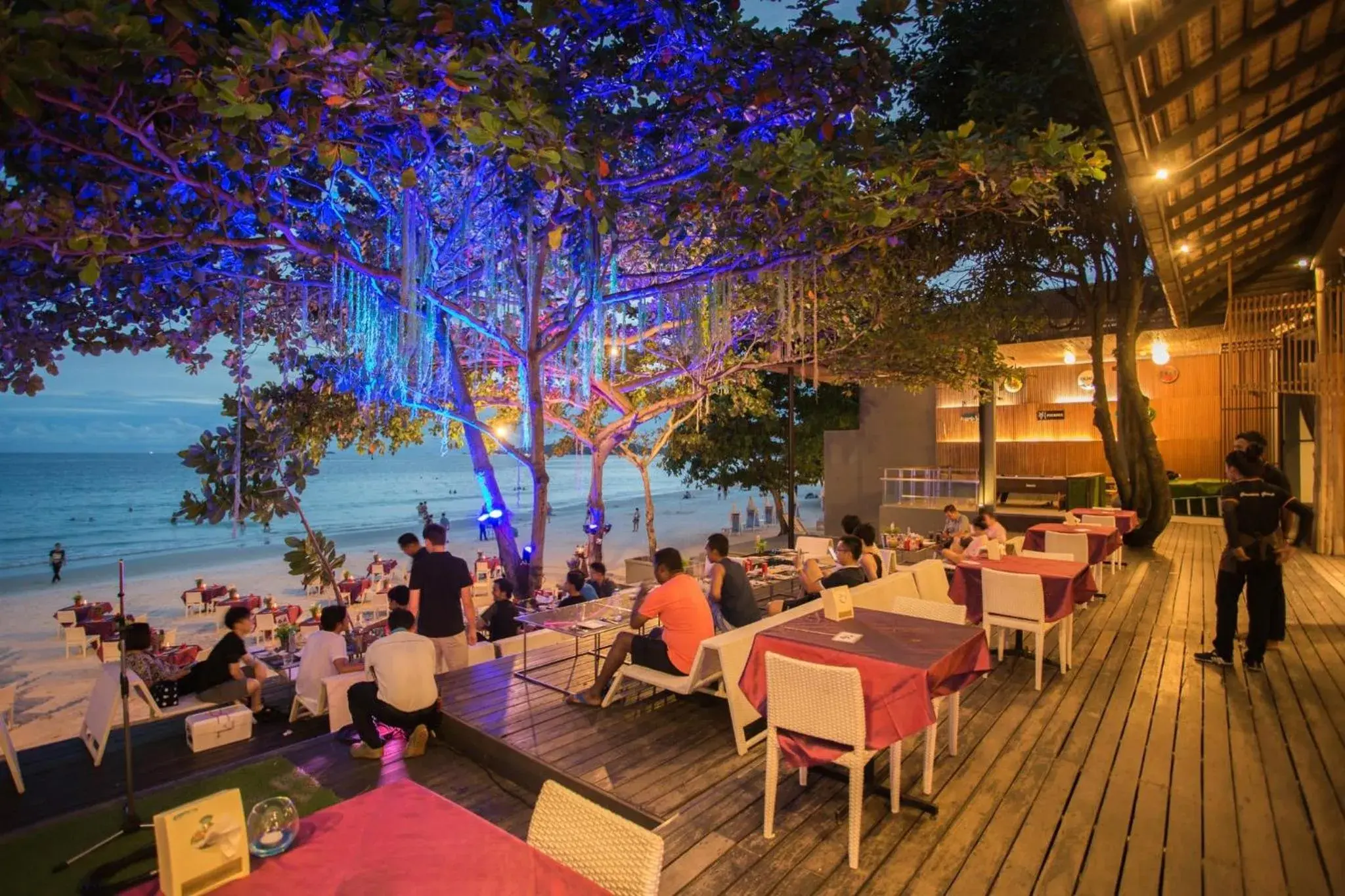 Restaurant/places to eat in Samed Grandview Resort Restaurant/places to eat in Samed Grandview Resort