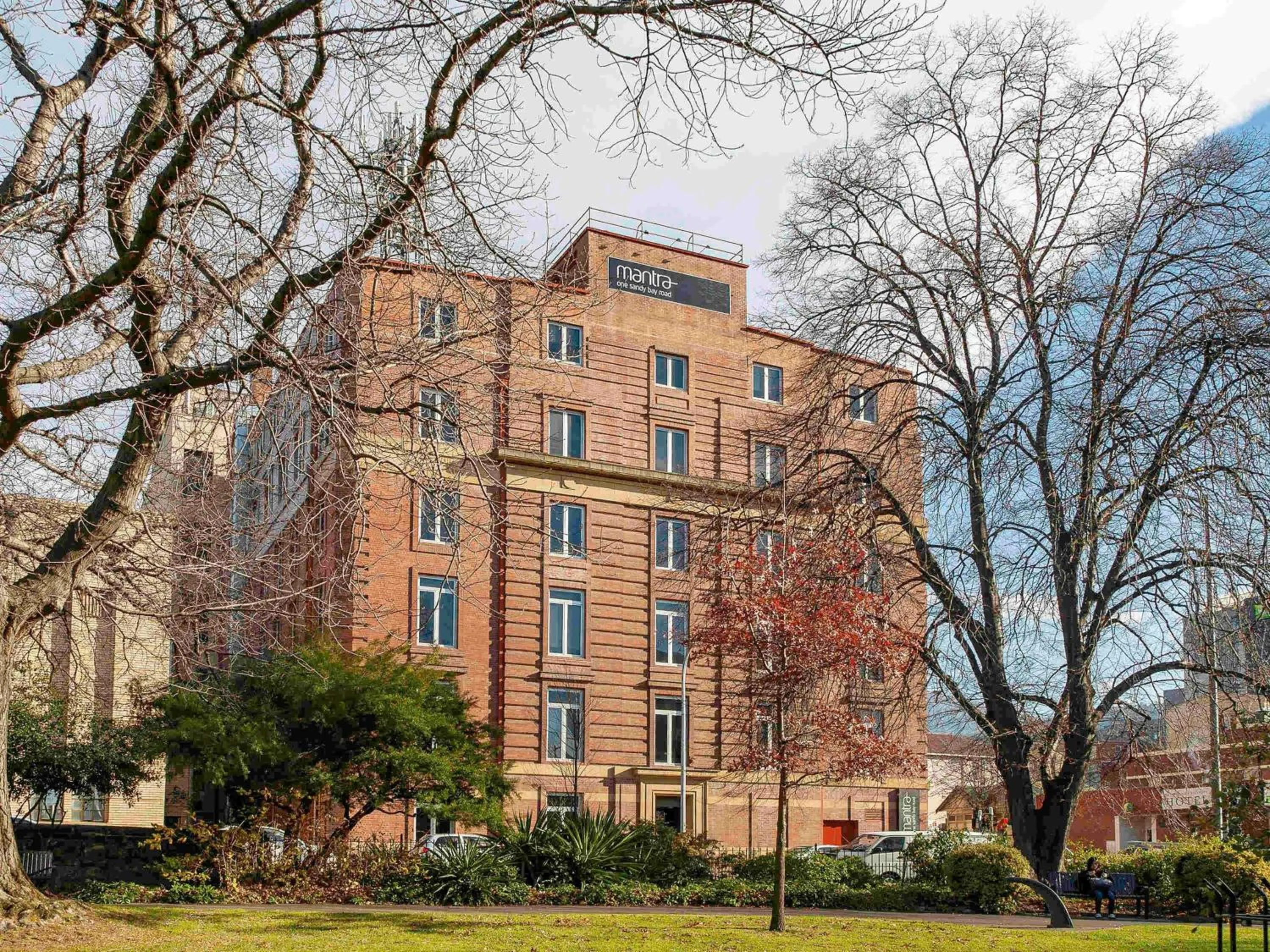 Property building in Mantra One Sandy Bay Road