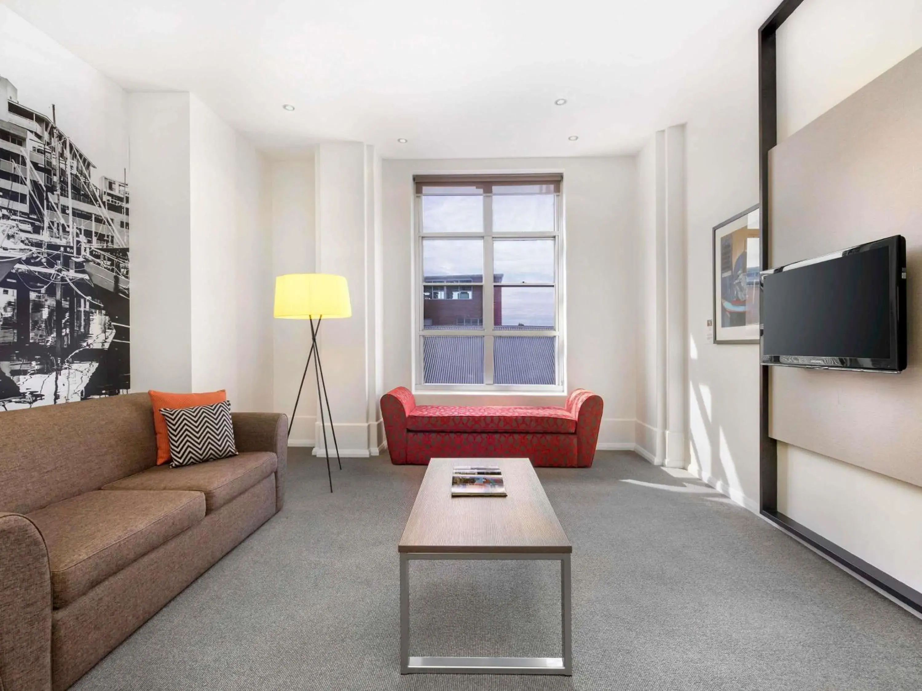 Property building in Mantra One Sandy Bay Road Property building in Mantra One Sandy Bay Road