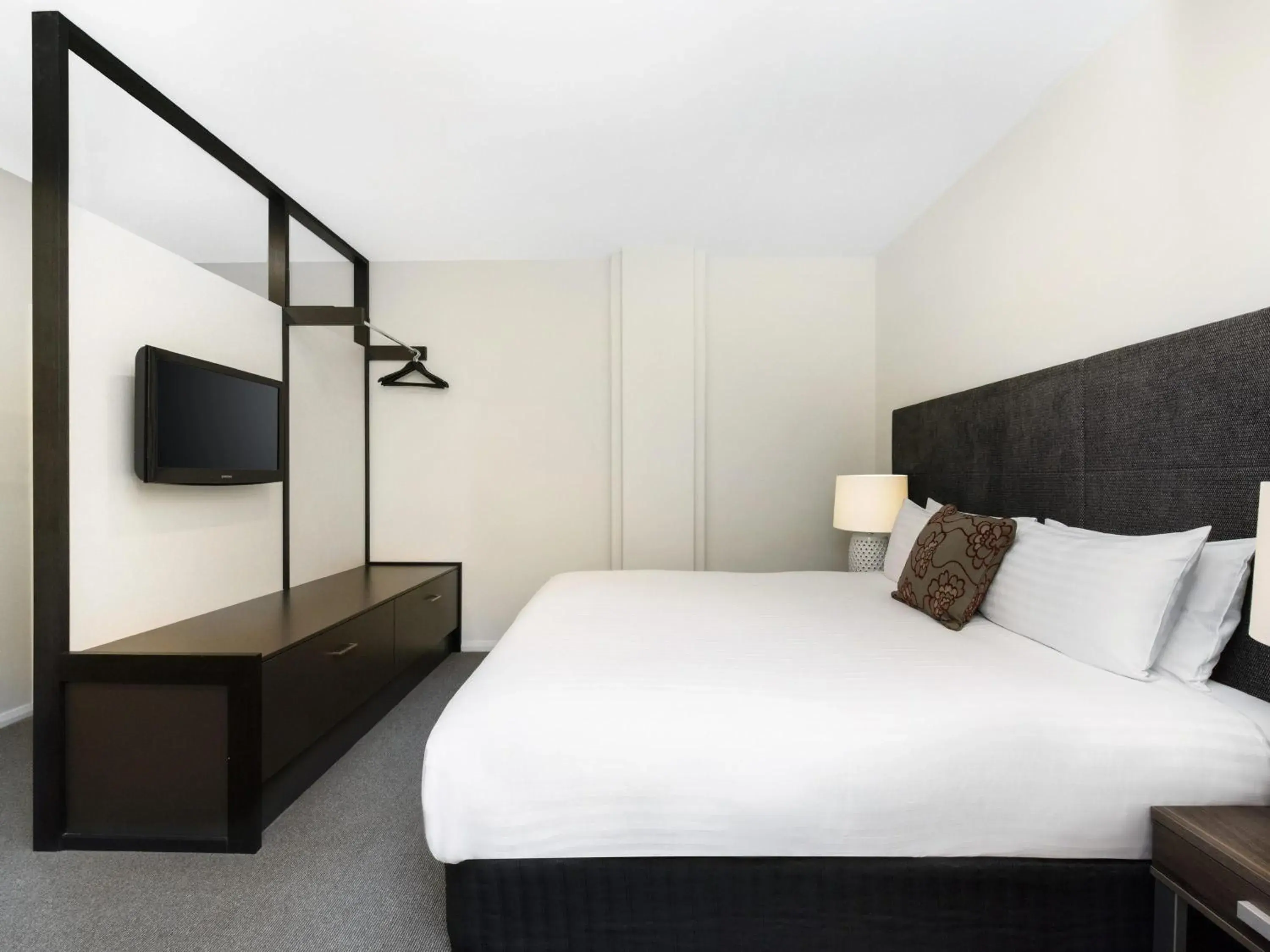 Bedroom, Bed in Mantra One Sandy Bay Road Bedroom, Bed in Mantra One Sandy Bay Road