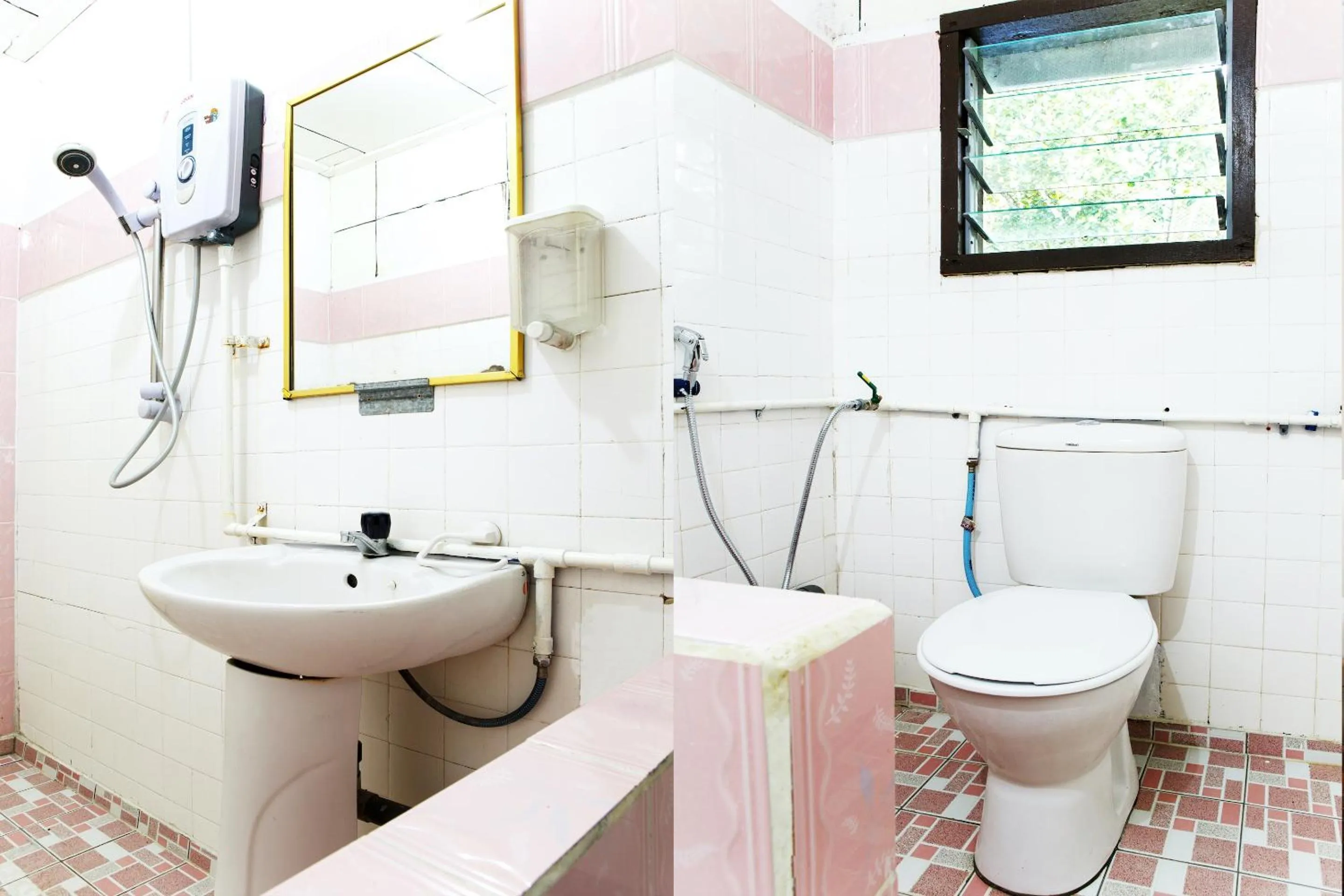 Bathroom in Hotel O The 7 Lodge Tambunan