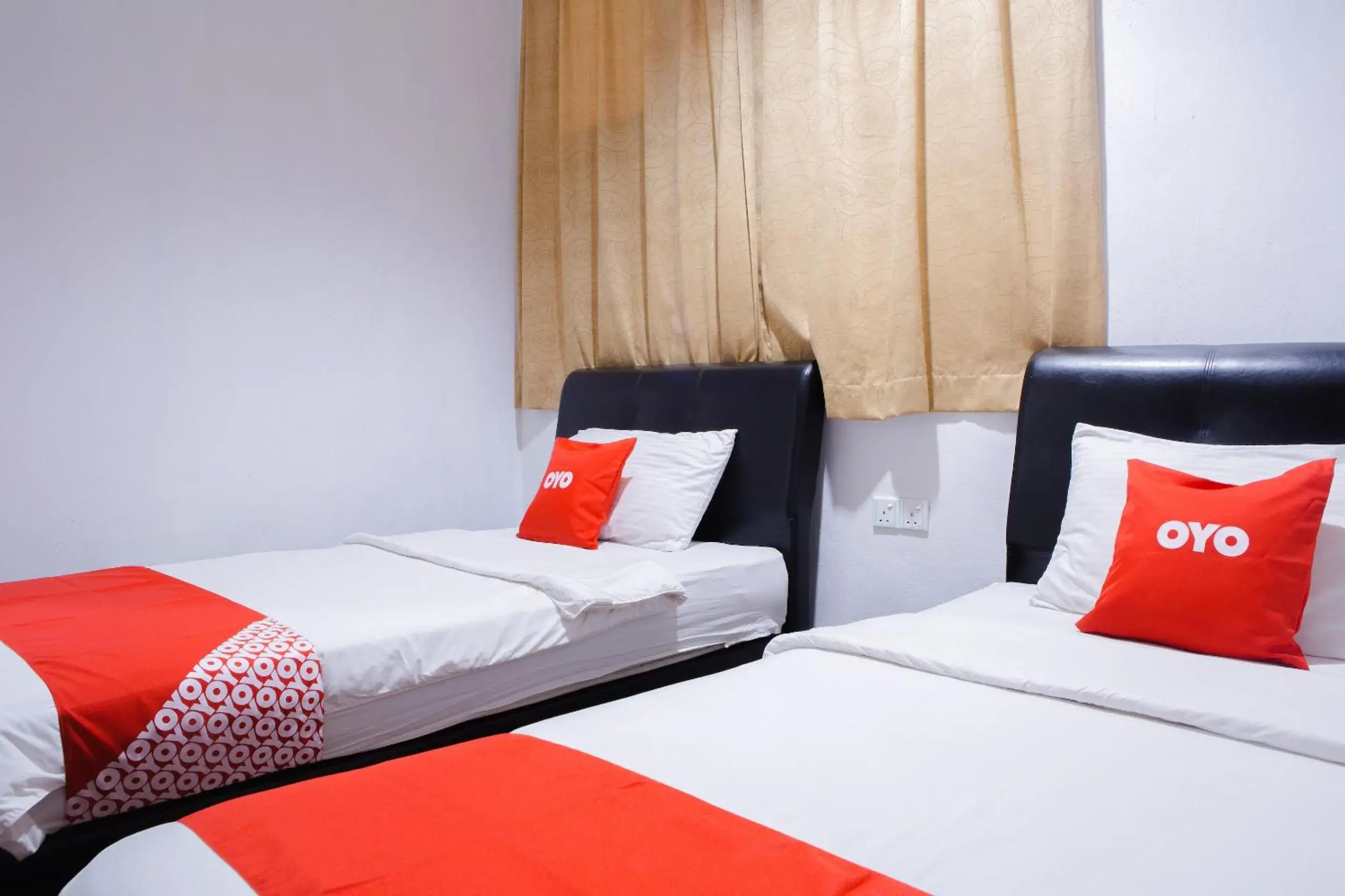 Bedroom, Bed in The 7 Lodge Tambunan