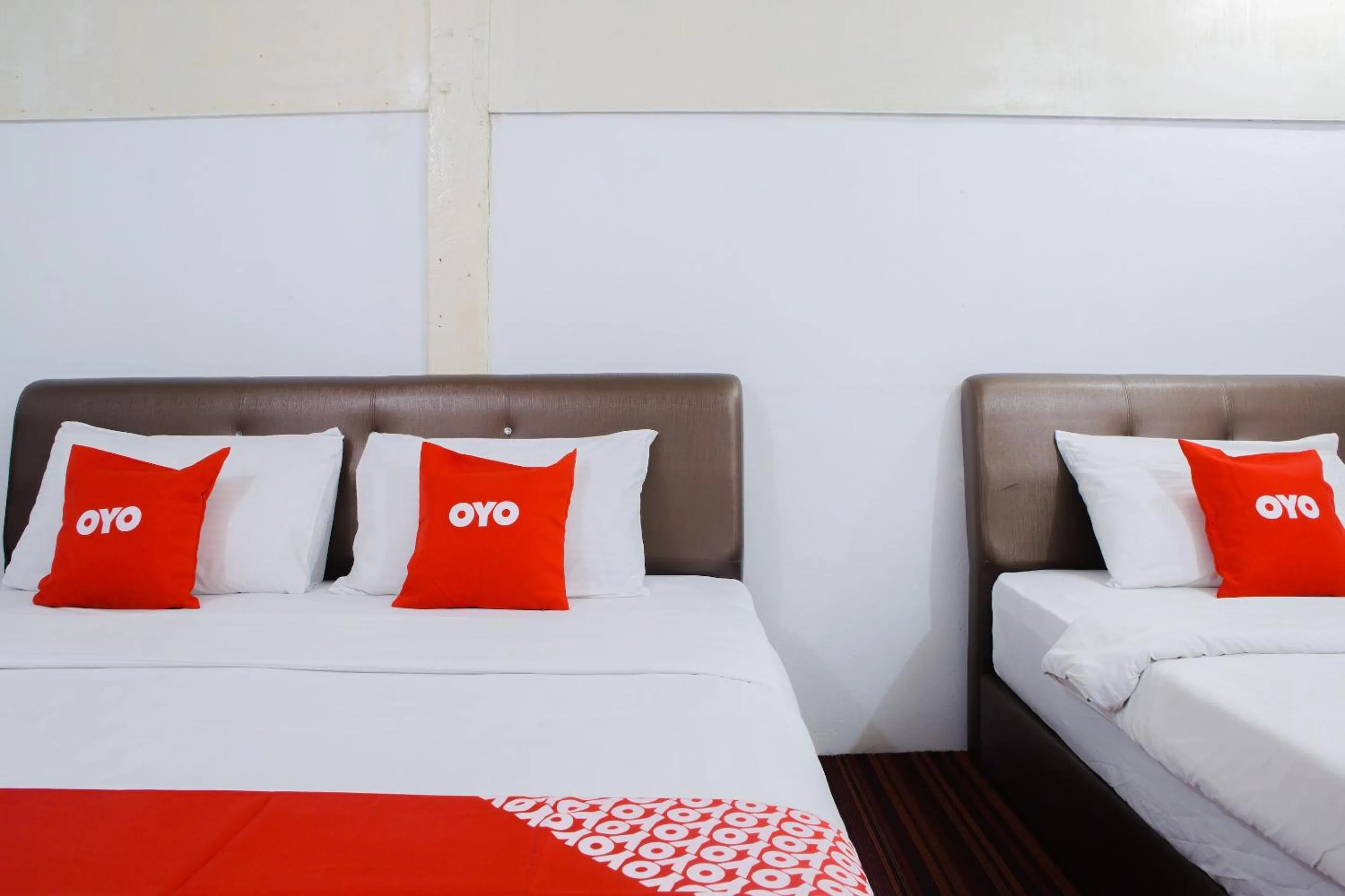 Bedroom, Bed in Hotel O The 7 Lodge Tambunan