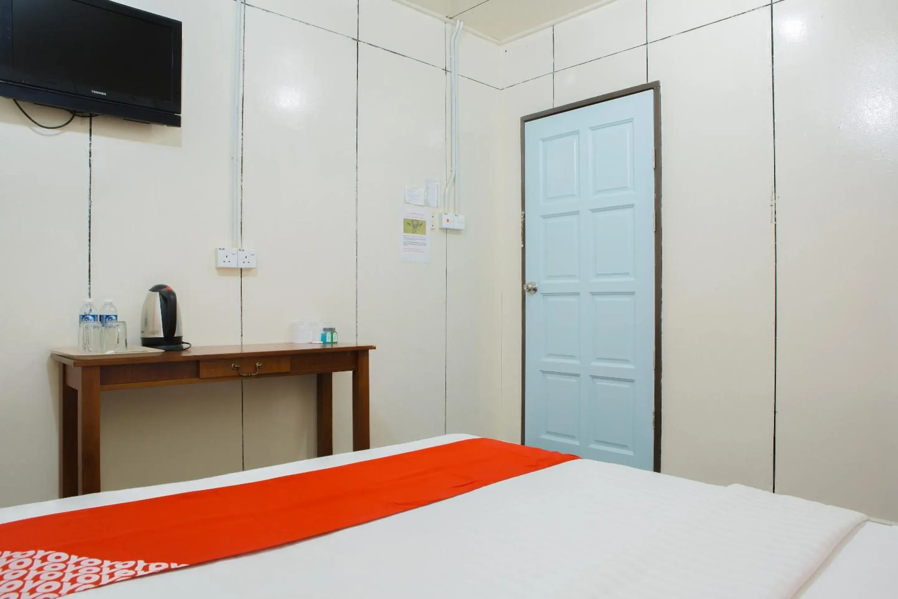 Bedroom, Bed in The 7 Lodge Tambunan