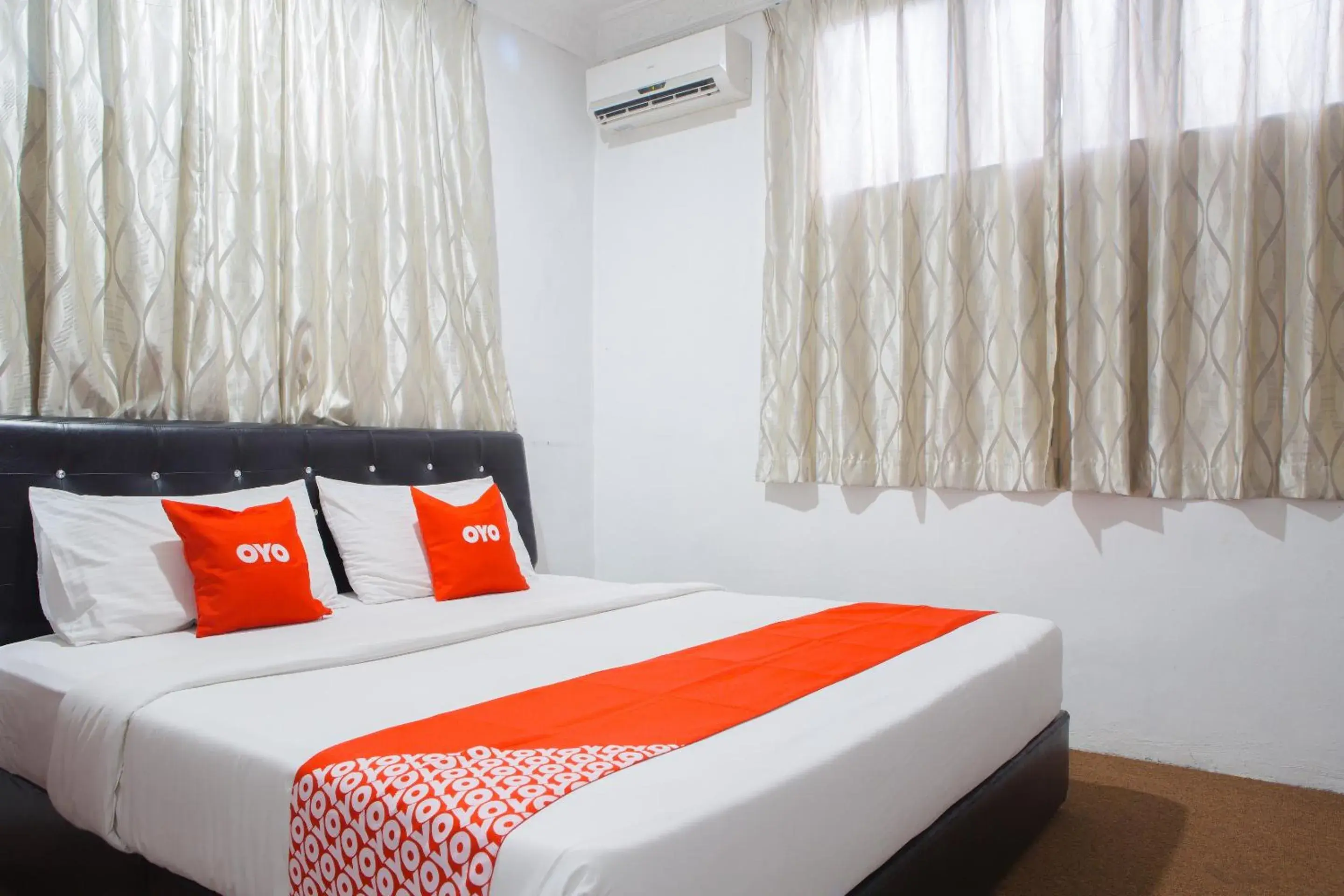 Bedroom, Bed in The 7 Lodge Tambunan