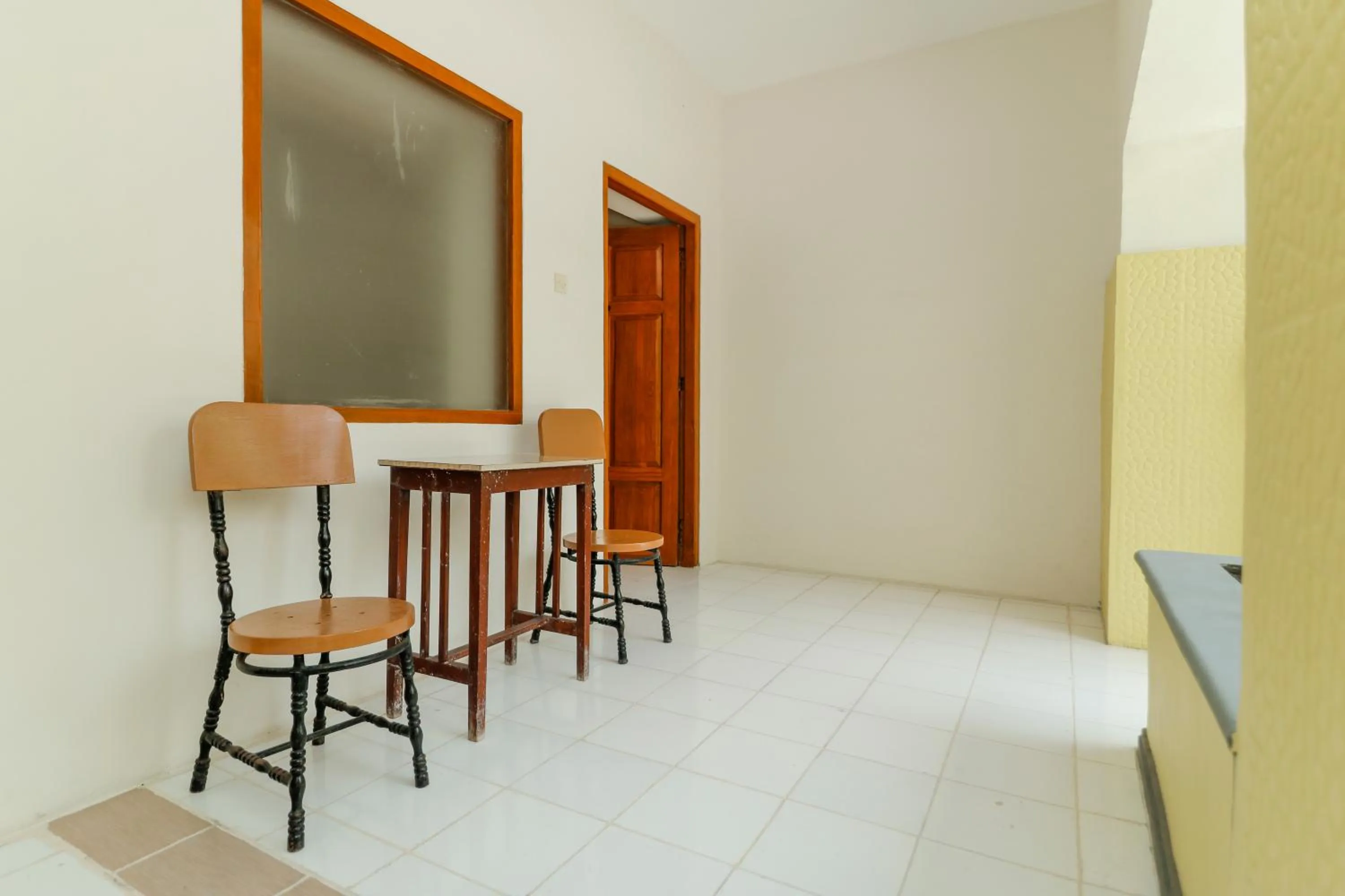 Balcony/Terrace in RedDoorz Plus @ Slamet Riyadi