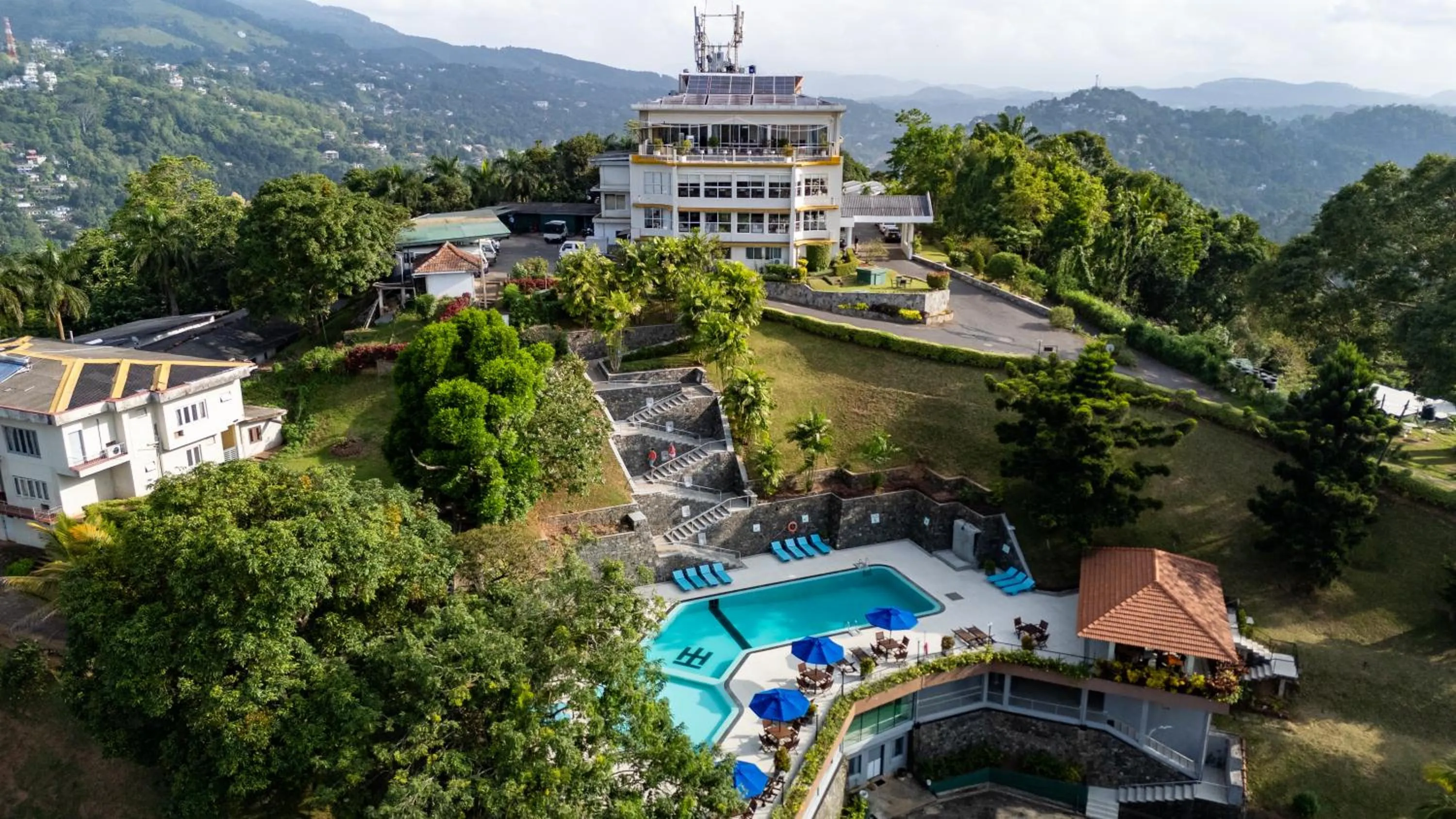Property building in Hotel Topaz