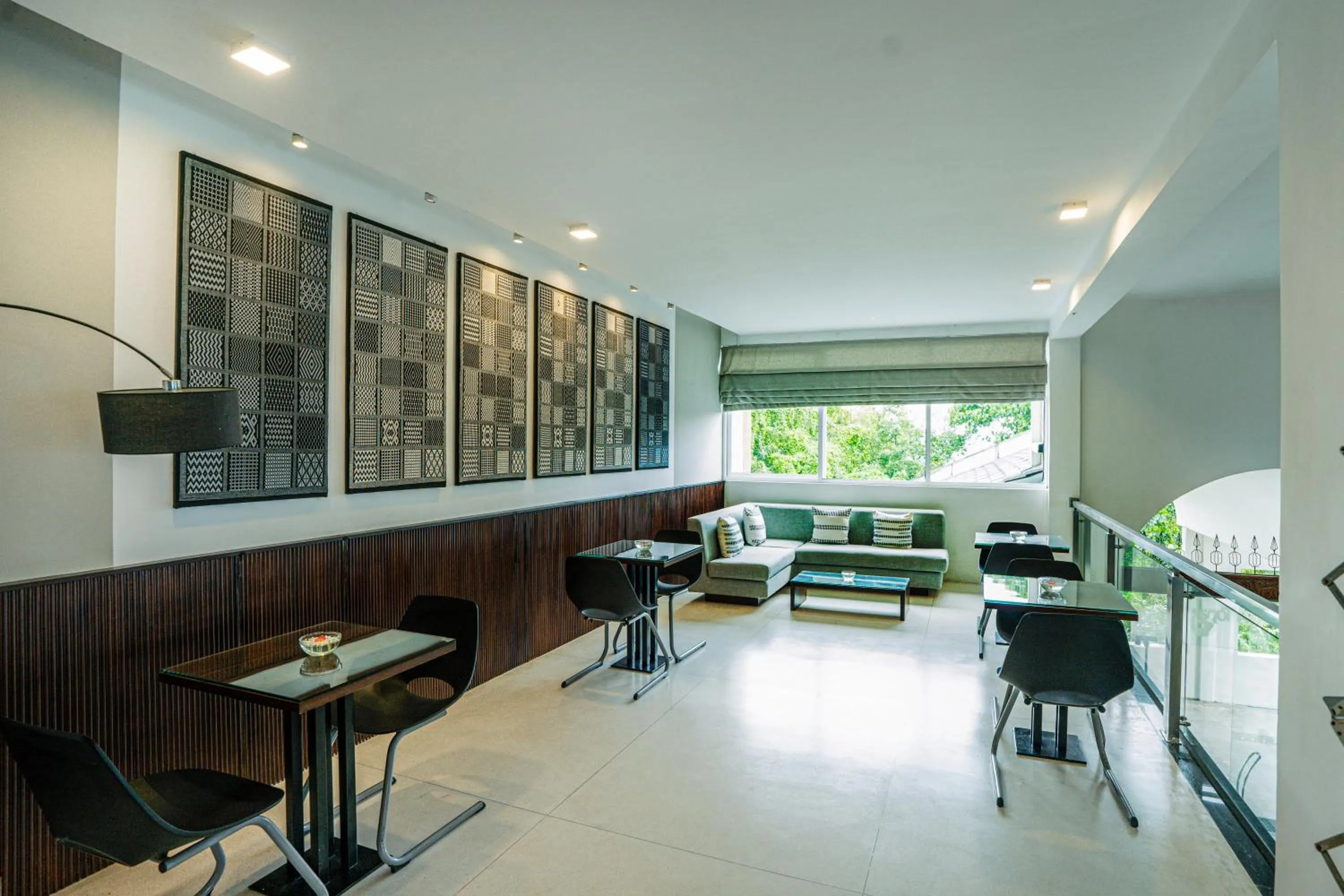 Seating area in Hotel Topaz